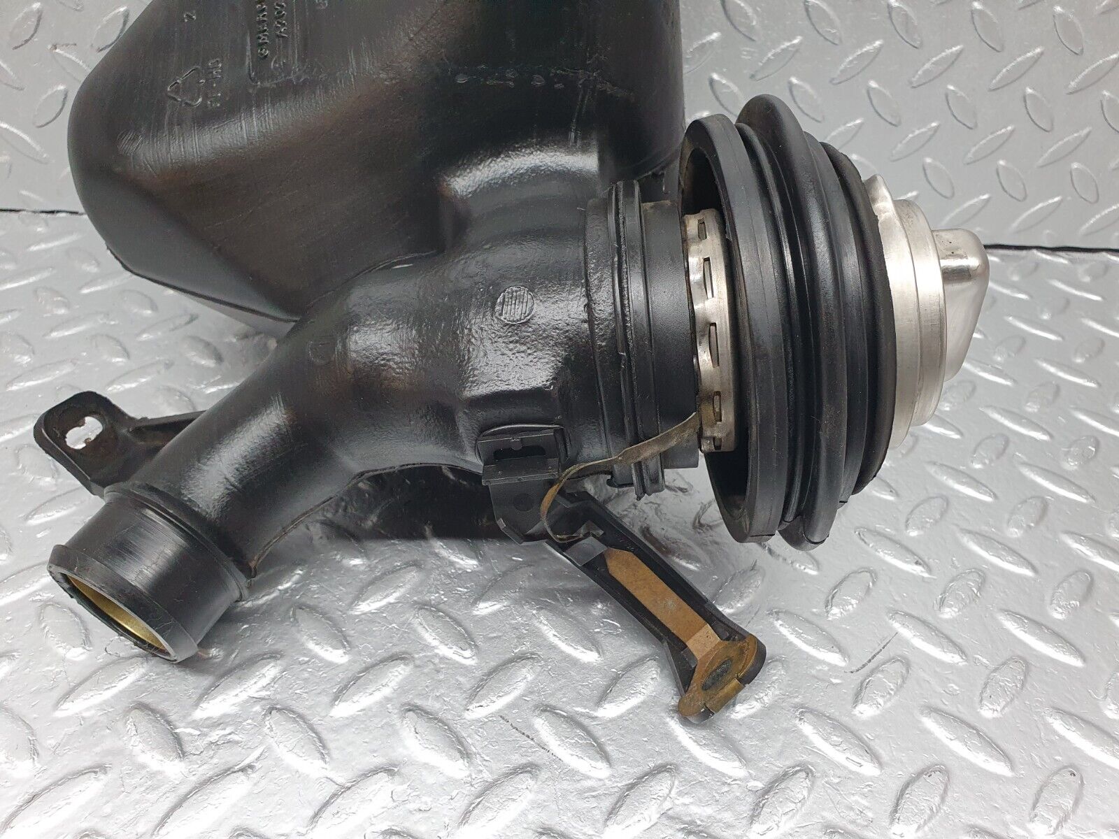 41775 Mercedes-Benz W202 C200 Fuel Filling Pipe Expansion Tank 2024701389