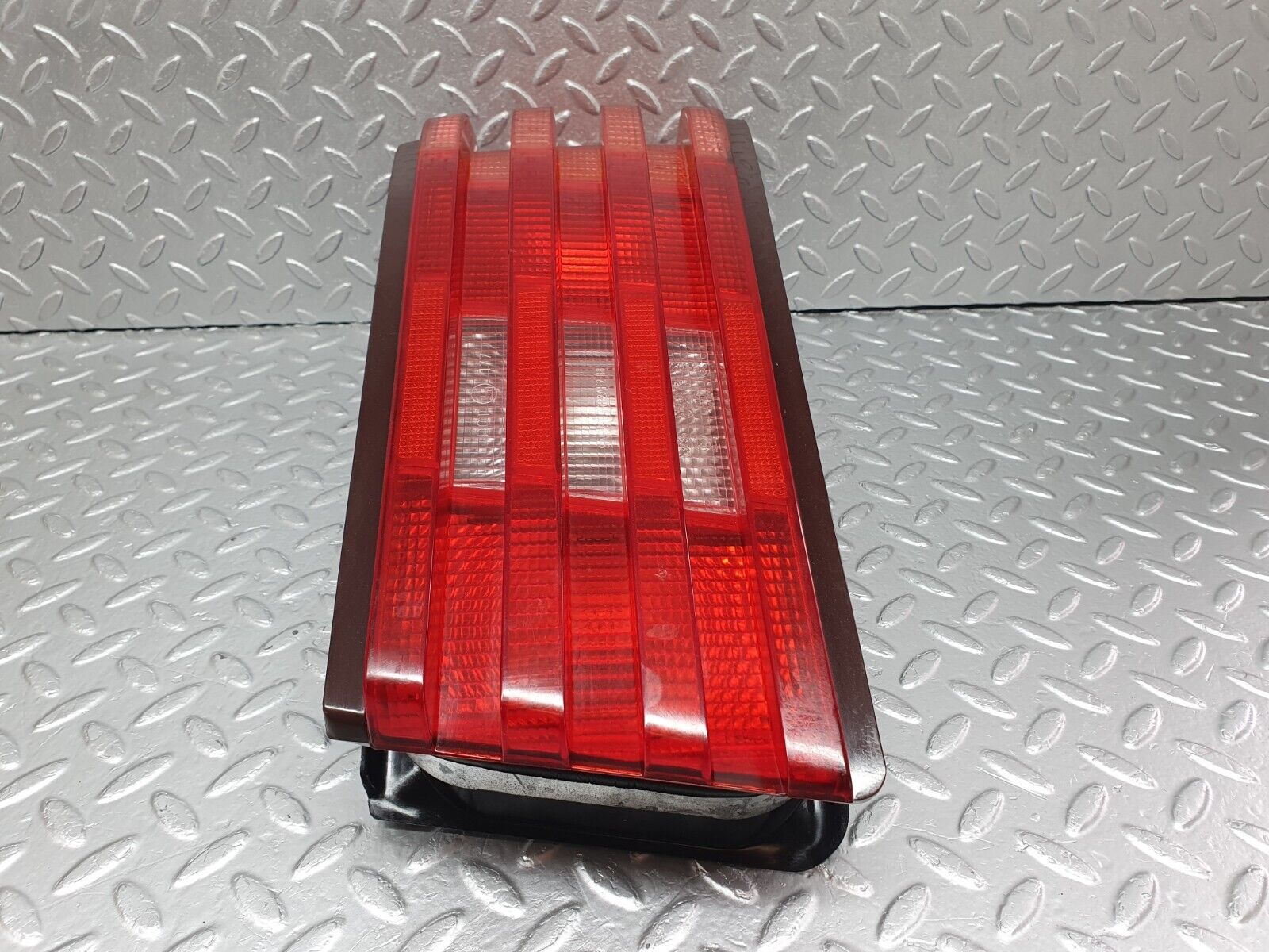 42277 Mercedes-Benz R129 320SL Coupe Tail Light Right Side