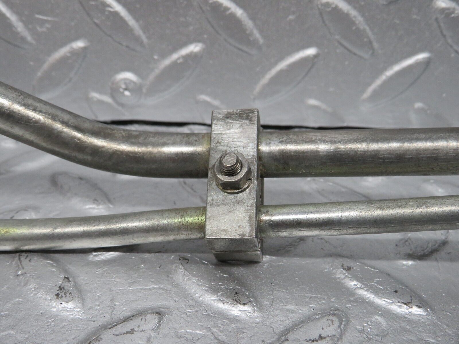 40177 Mercedes-Benz R107 350SL Oil Line Pipe