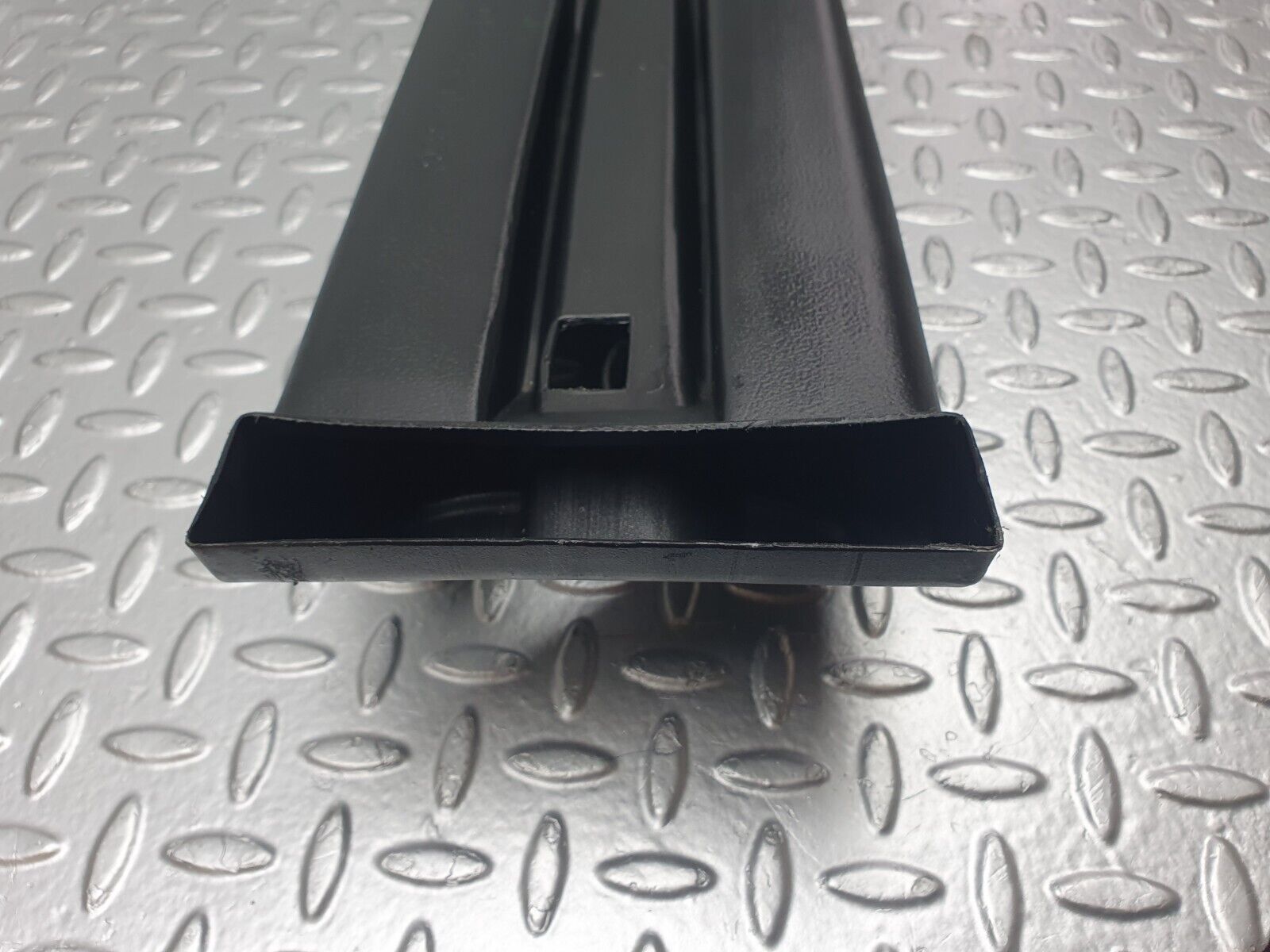 43503 Mercedes-Benz C126 380SEC Coupe Air Duct Heating Pipe 1268310646