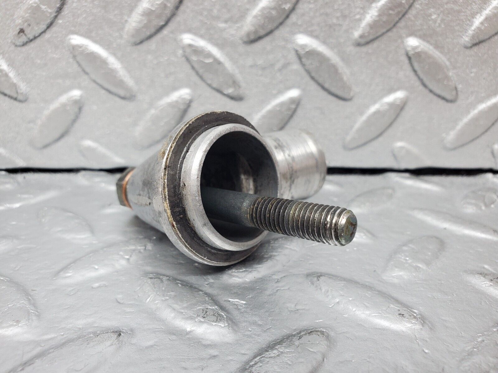 45346 Mercedes-Benz 280E M110.983 Engine Oil Return Pipe 1101870226