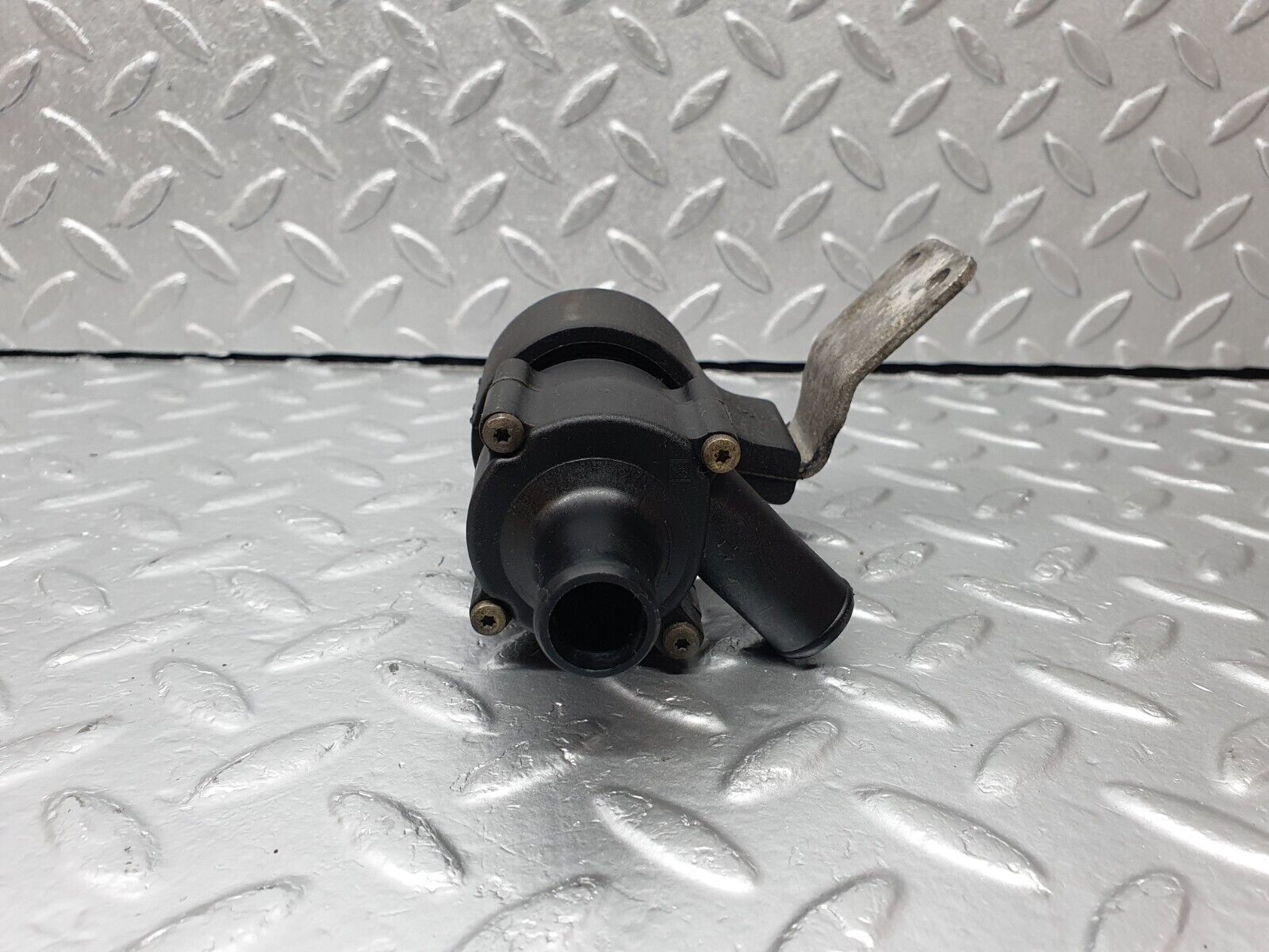 41821 Mercedes-Benz W202 C200 Auxiliary Heating Water Pump 0018351164