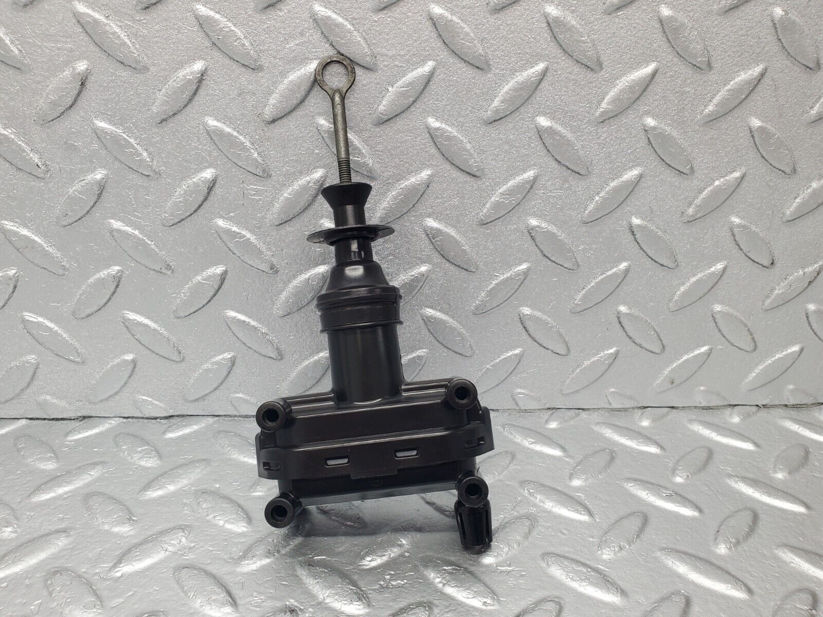 46940 Mercedes-Benz R129 320SL Coupe Left Door Lock Vacuum Actuator