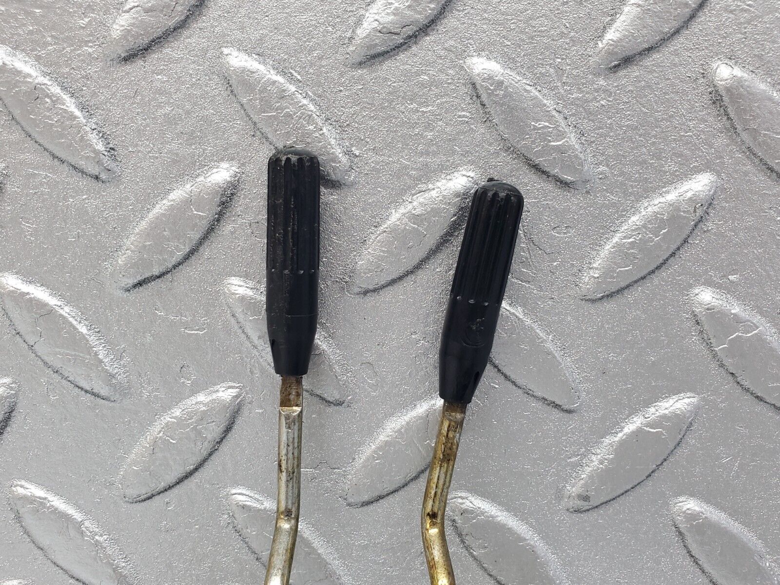 45733 Mercedes-Benz W126 420SE Rear Door Lock Knob Pair