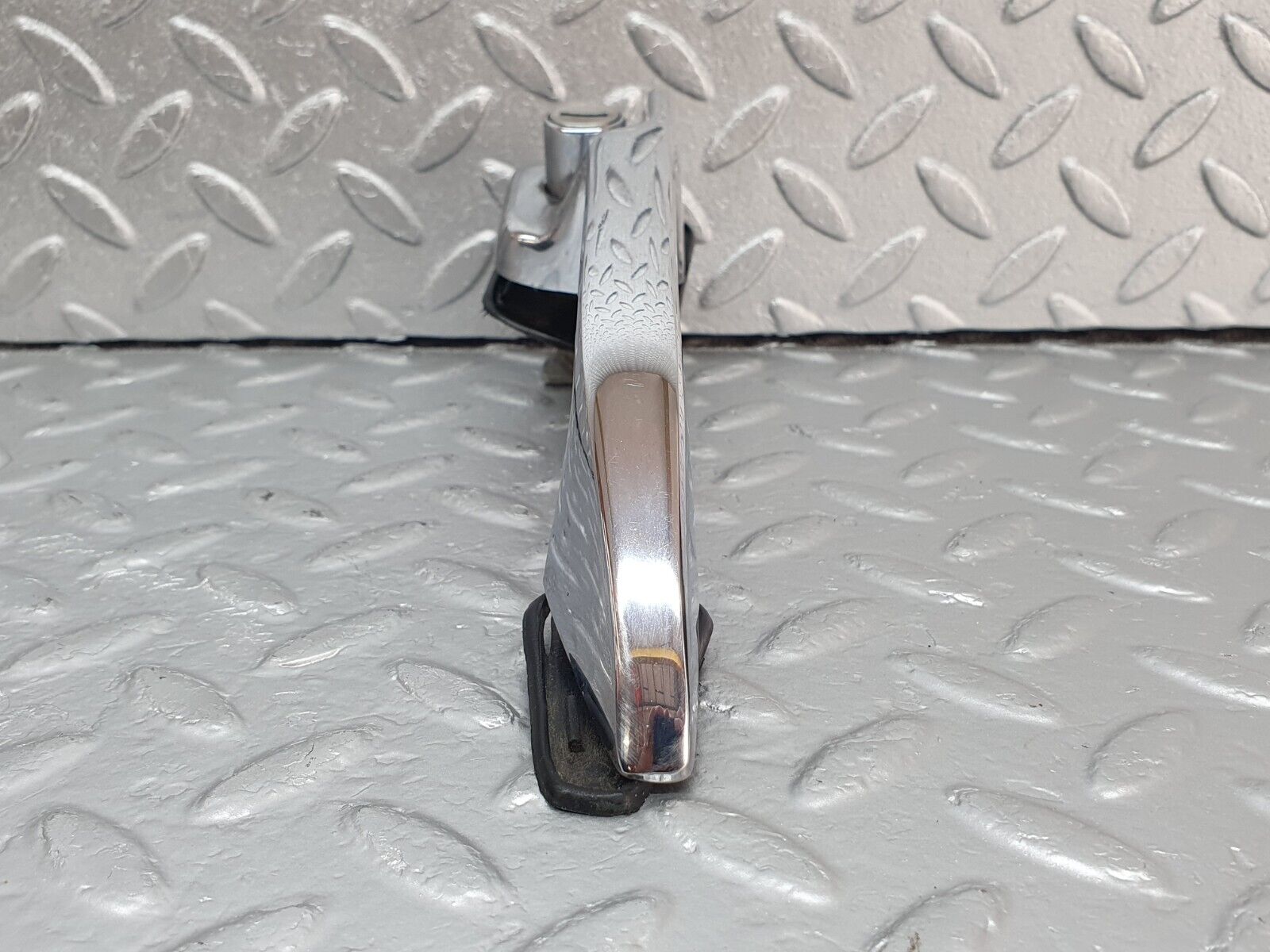 43159 Mercedes-Benz W108 280SE Front Right Door Exterior Handle No Key 1087661005 1087661205 1087661401