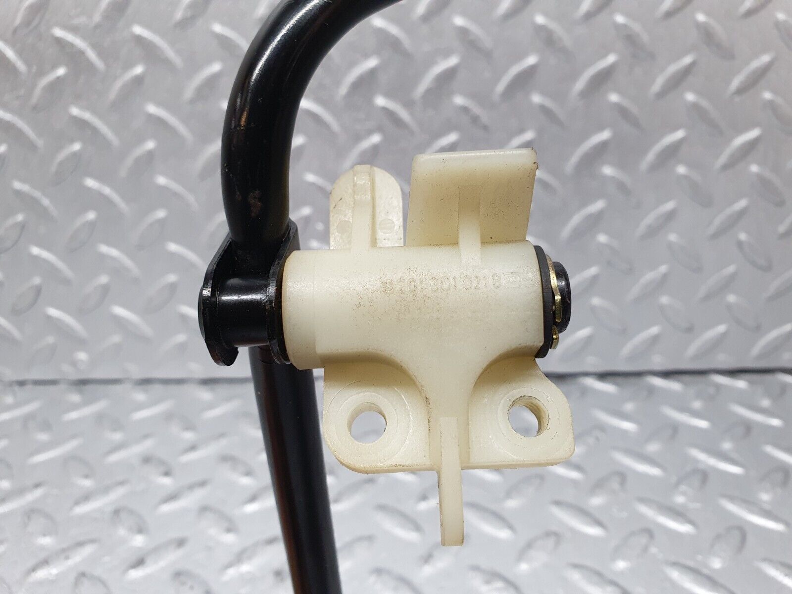 41630 Mercedes-Benz W124 200E Accelerator Pedal Linkage 2013010218