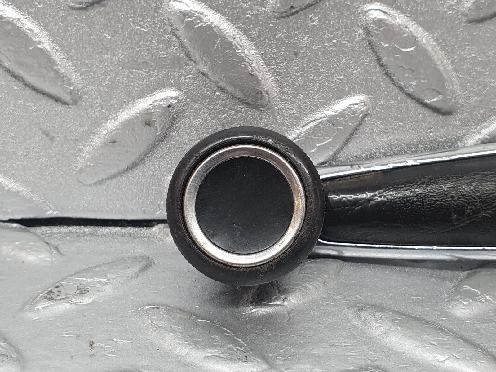 43418 Mercedes-Benz W108 280SE Window Lifter Crank Handle