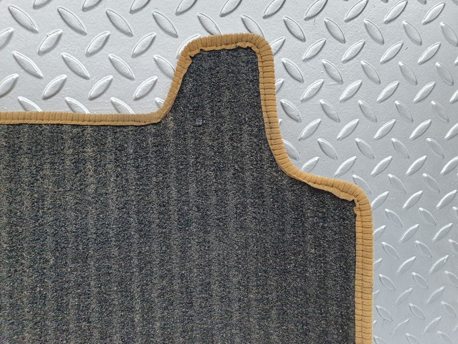 41636 Mercedes-Benz W124 200E Rear Left Floor Carpet Mat Palomino