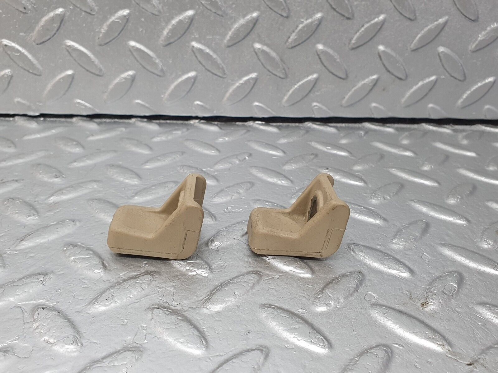 42582 Mercedes-Benz R129 320SL Coupe Rear Seat Holder 2x