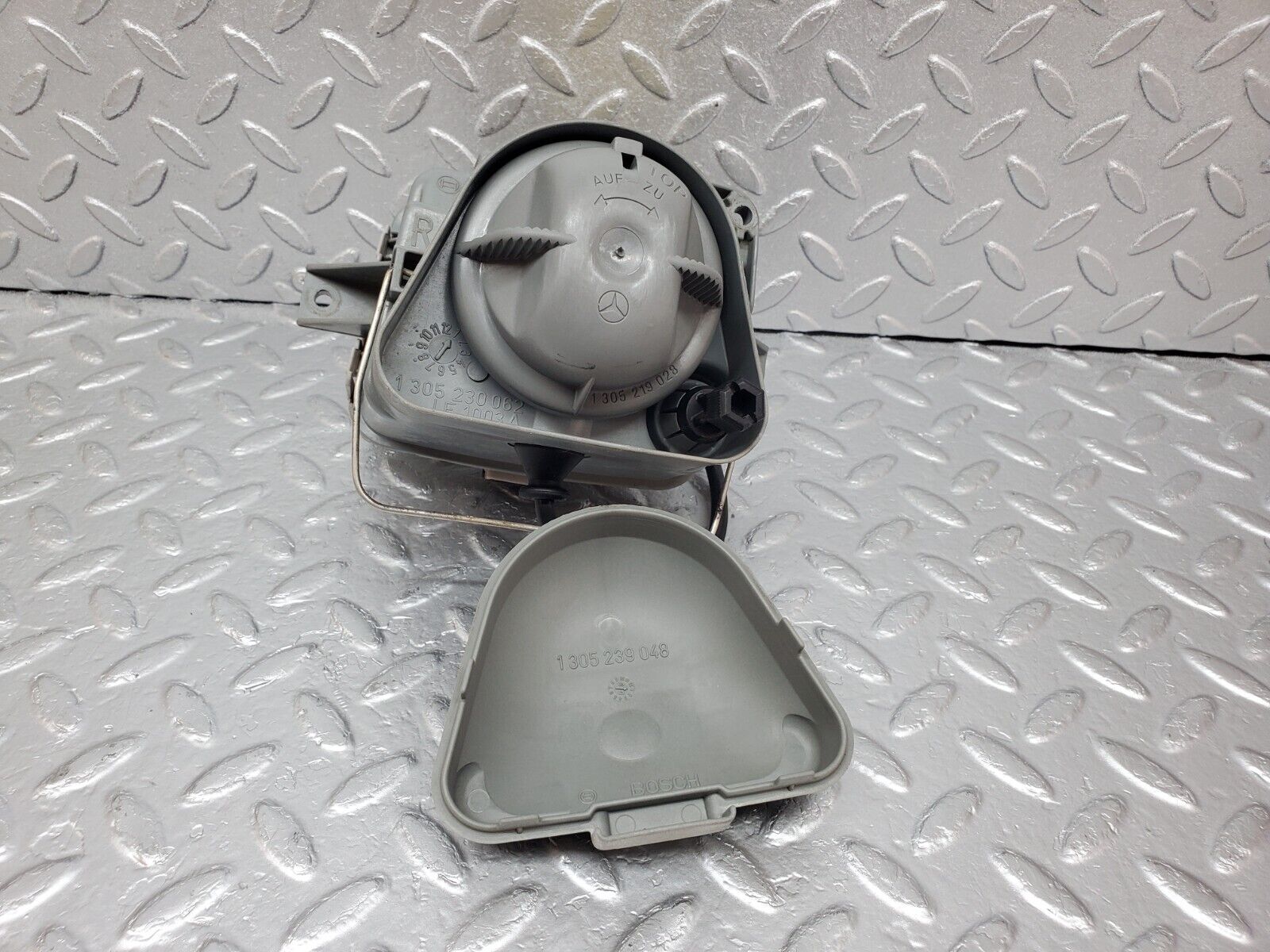 45196 Mercedes-Benz R129 300SL Coupe Front Right Fog Light Bosch 0305120002 1305621246