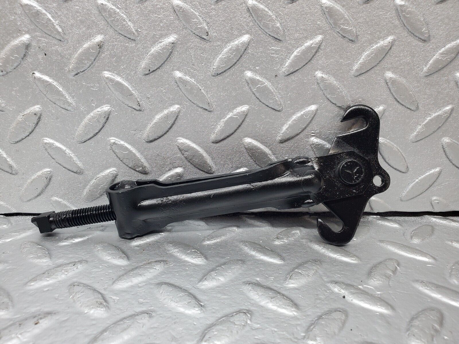 44499 Mercedes-Benz W123 280E Handbrake Adjusting Handbrake Regulator