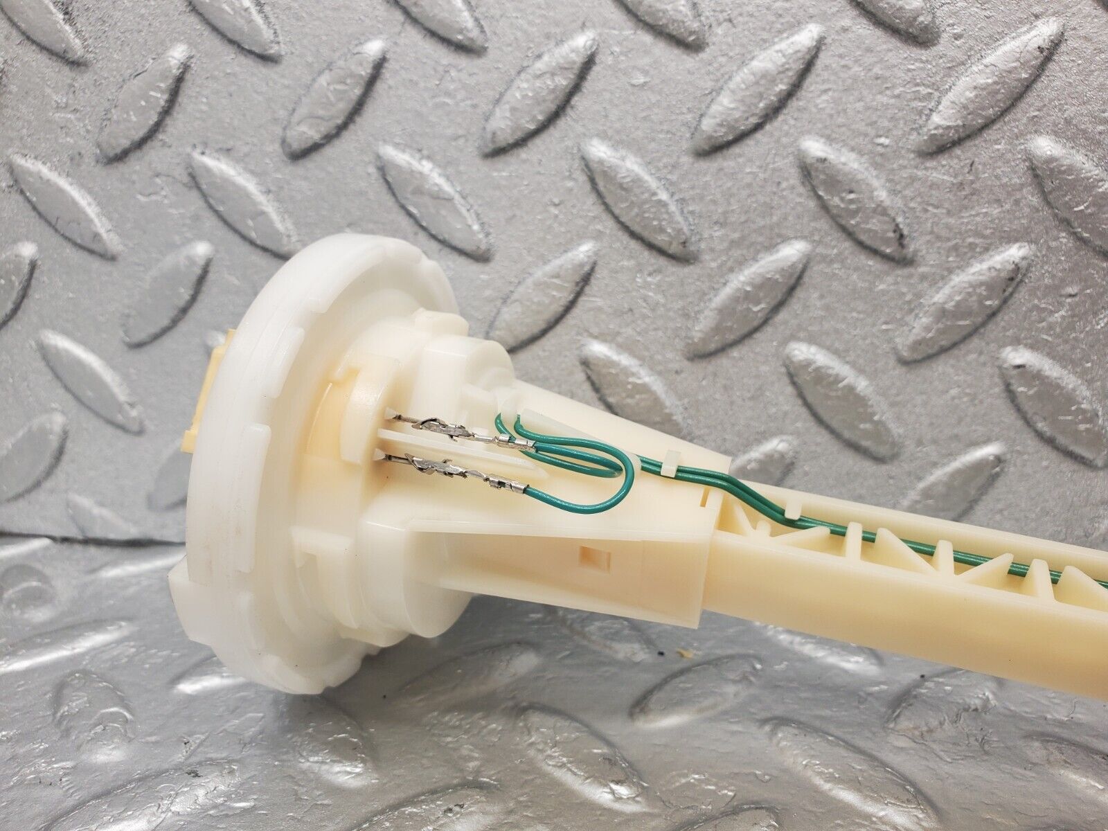 46132 Mercedes-Benz W220 S430 Fuel Level Sender Unit 2205420717