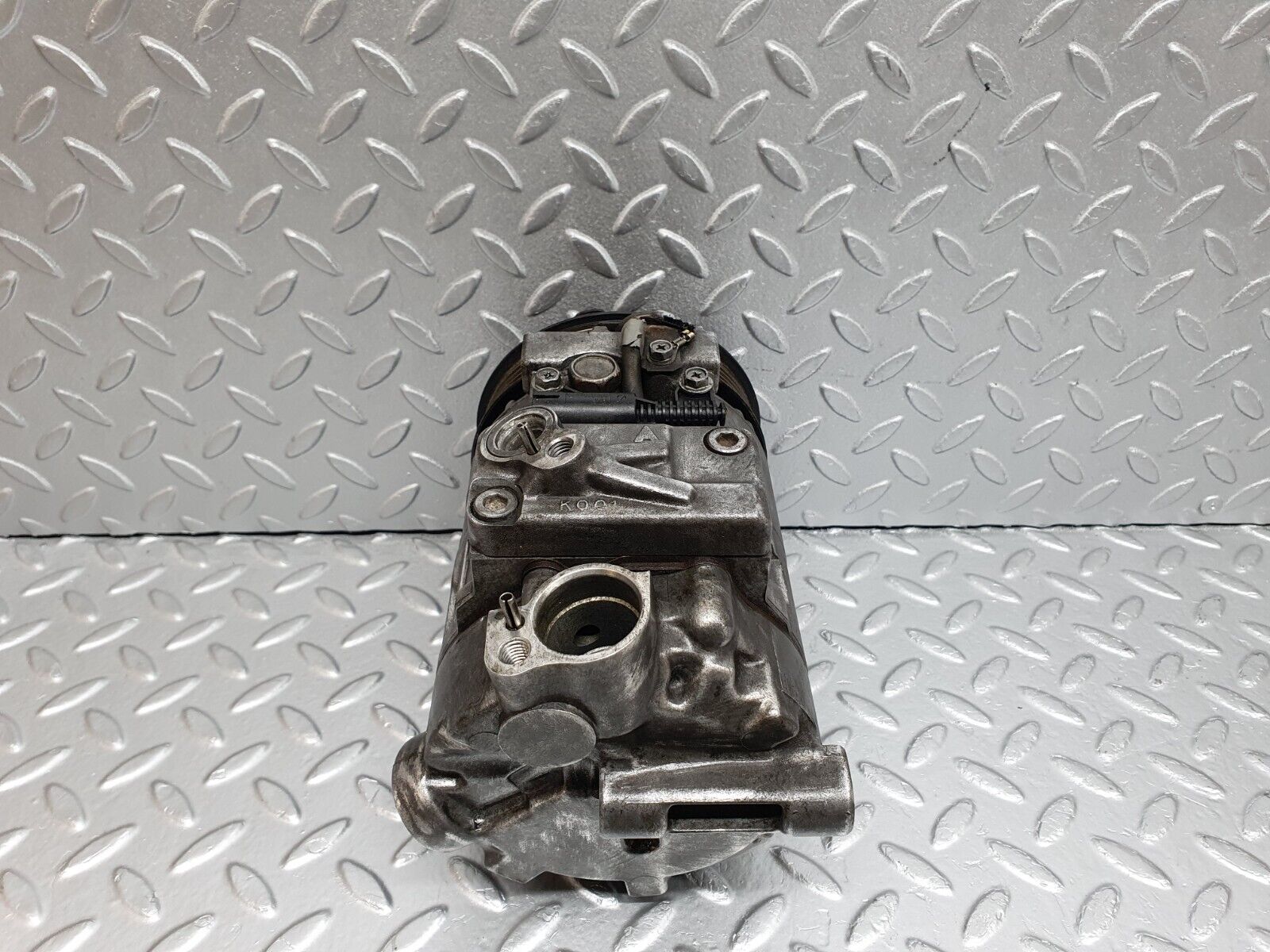 41921 Mercedes-Benz W202 C200 Air Conditioning Compressor 0002302011