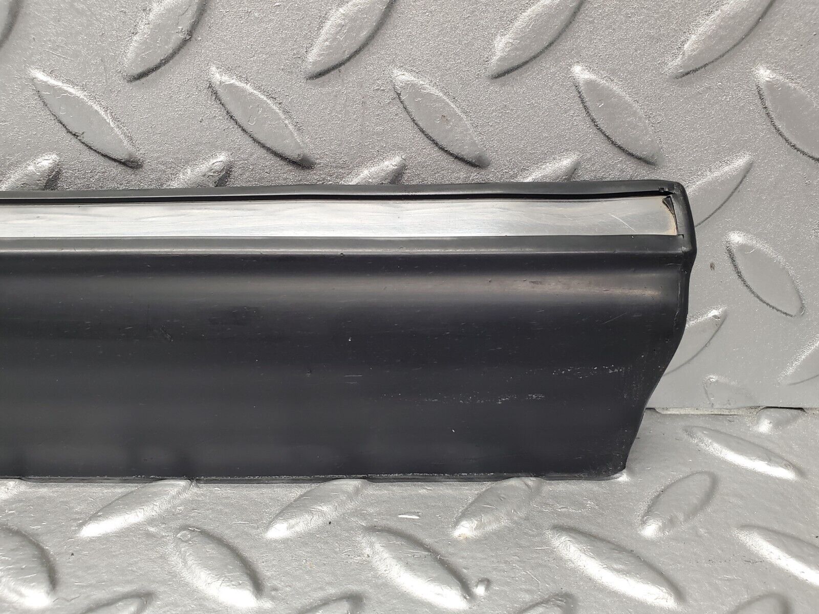 46332 Mercedes-Benz C123 280CE Coupe Left Door Lower Moulding Trim 1236903380