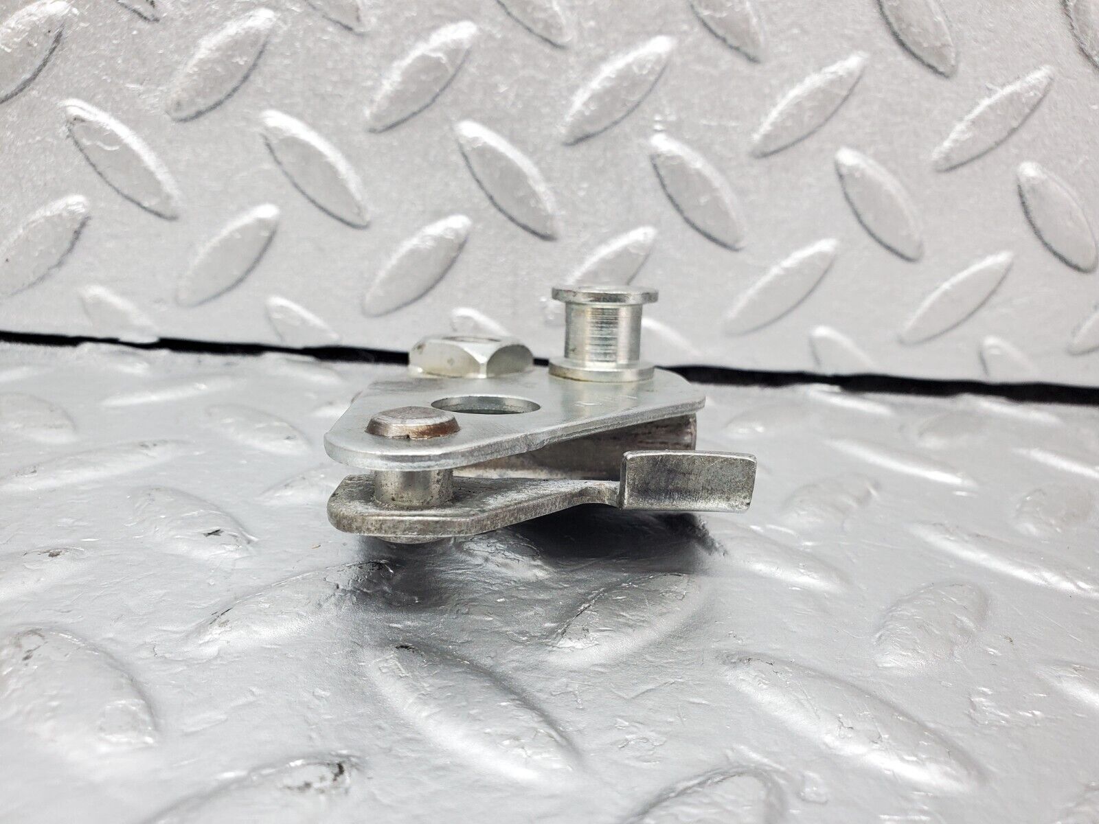 44405 Mercedes-Benz W123 280E Front Right Seat Belt Bracket