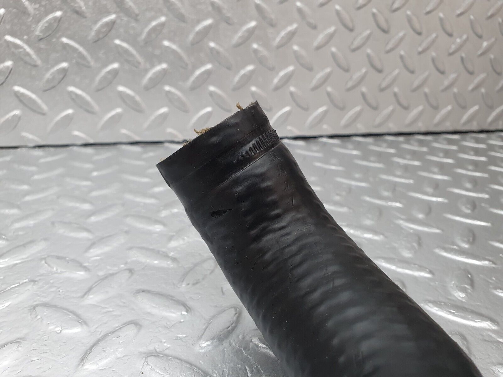 42549 Mercedes-Benz R129 320SL Coupe Radiator Lower Hose Pipe 1295012482