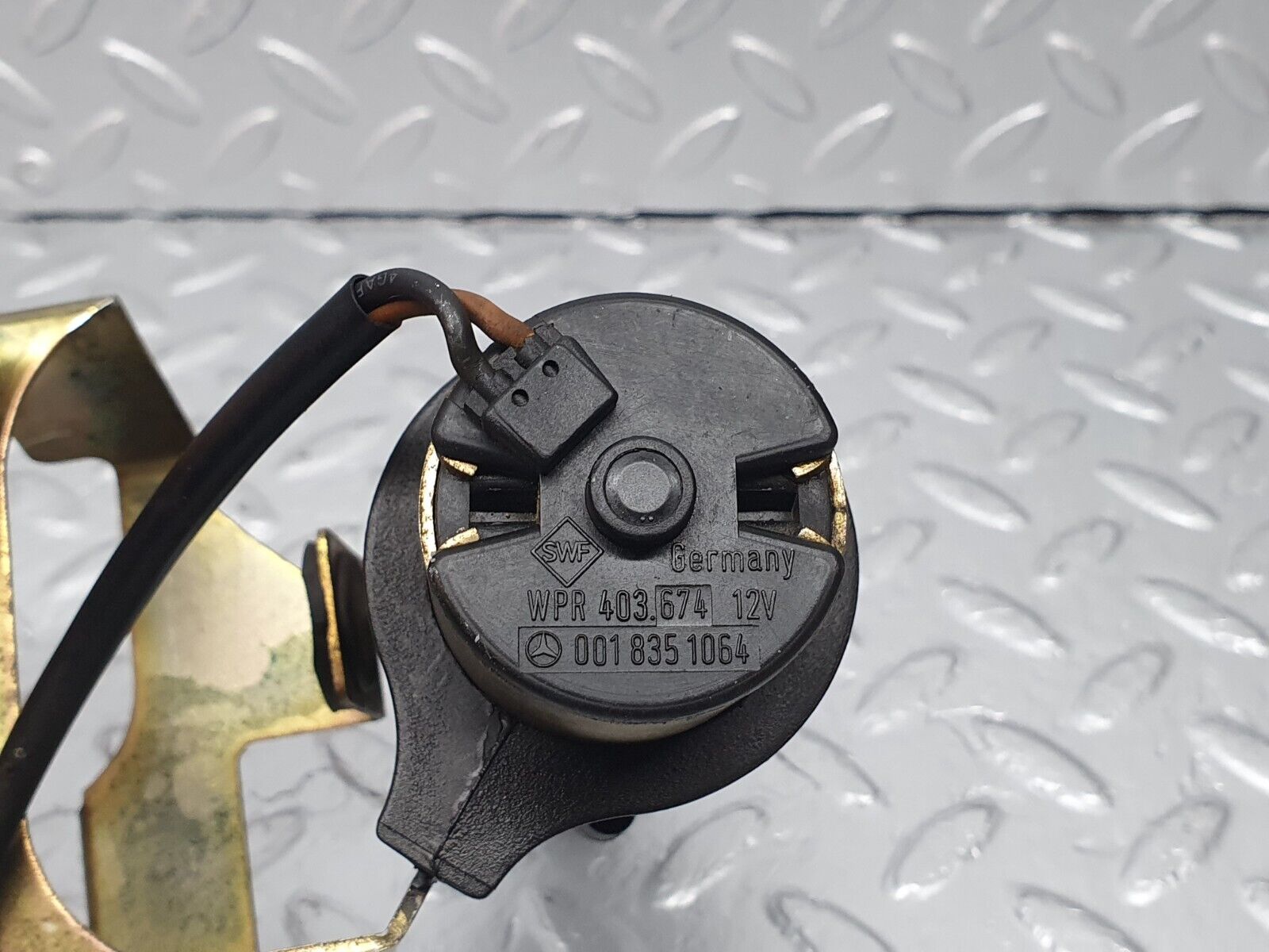 42311 Mercedes-Benz R129 320SL Coupe Heating Water Pump 0018351064