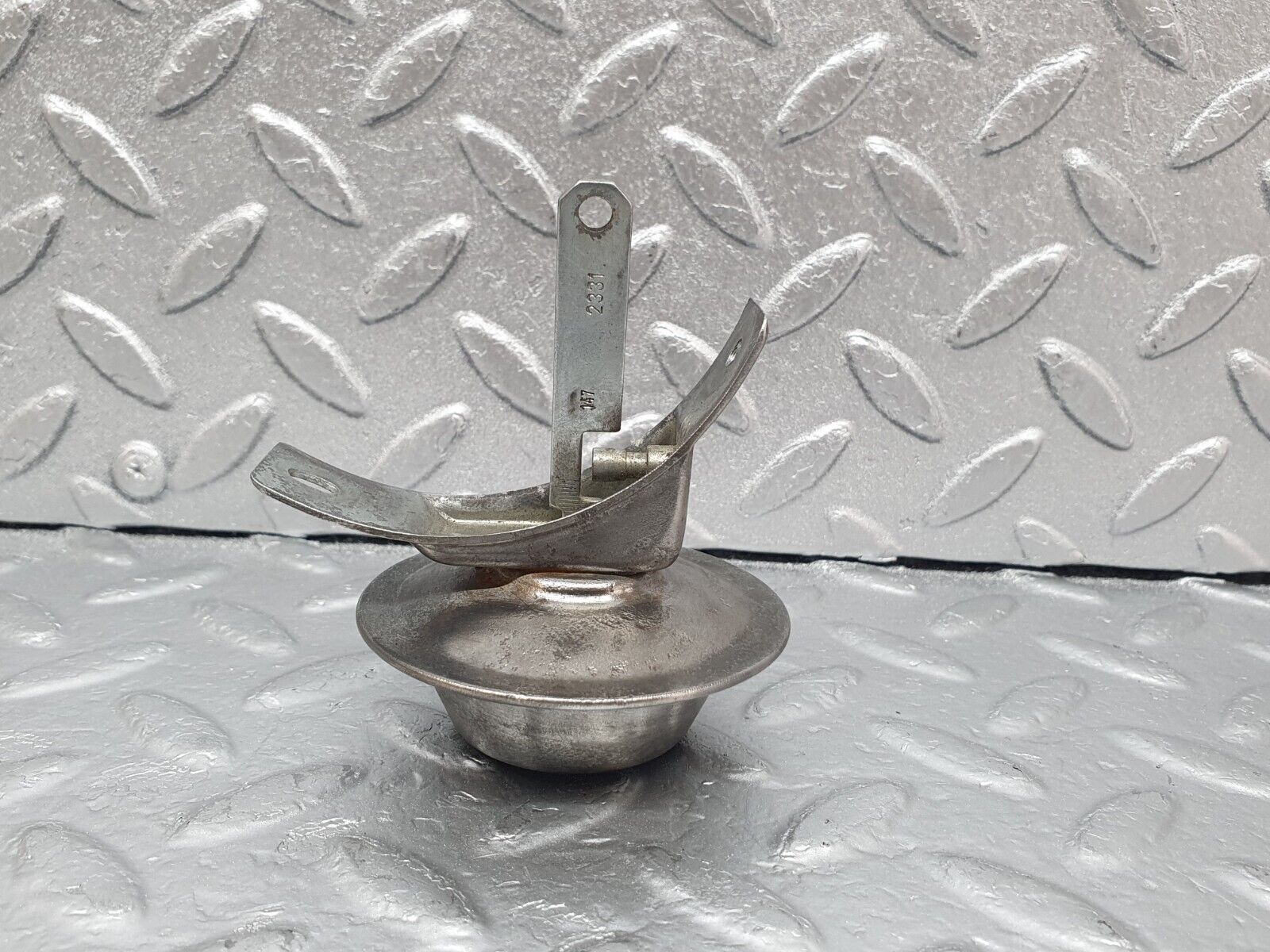 43687 Mercedes-Benz C126 380SEC Coupe Ignition Distributor Vacuum Control Valve