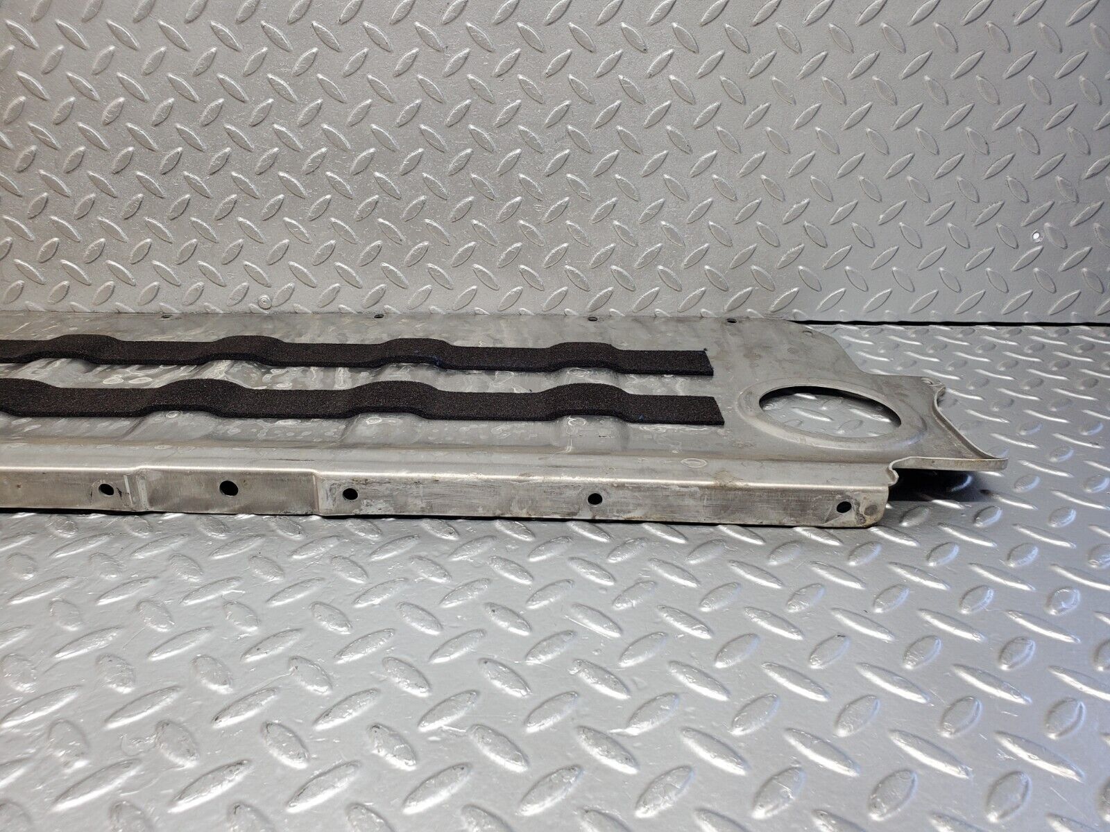 45172 Mercedes-Benz R129 300SL Coupe Fuel Tank Rear Cover