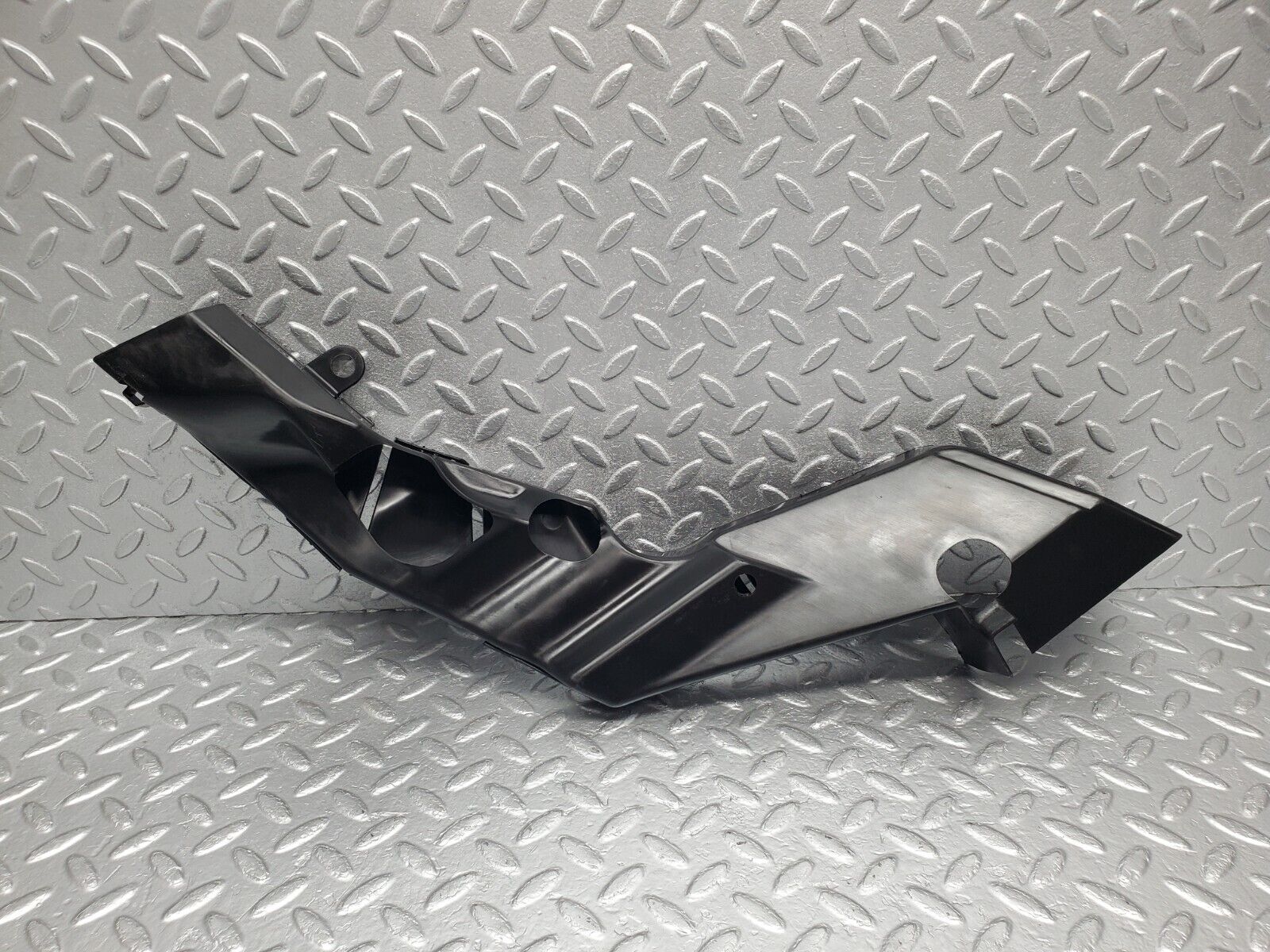 46895 Mercedes-Benz R129 320SL Coupe Rear Left Cable Channel 1298212136