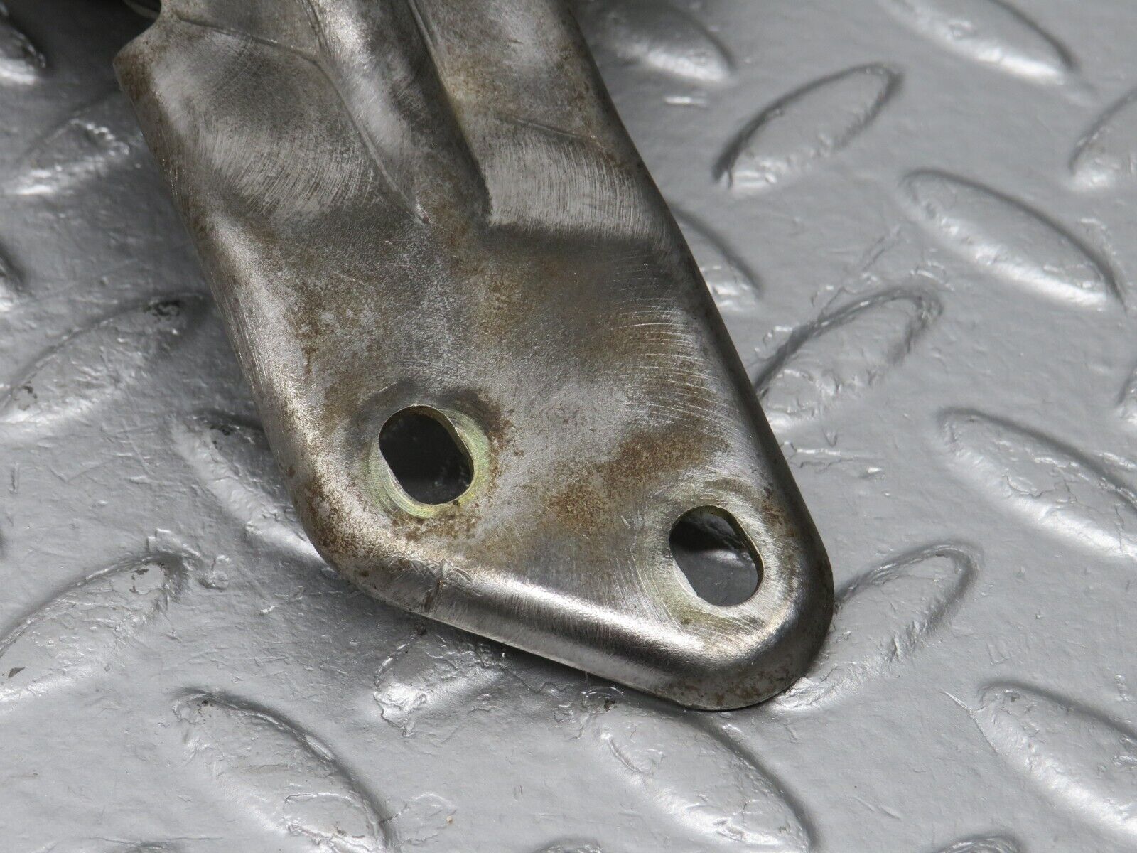 39888 Mercedes-Benz R107 350SL Oil Pressure Damper 1161870494 1161870196