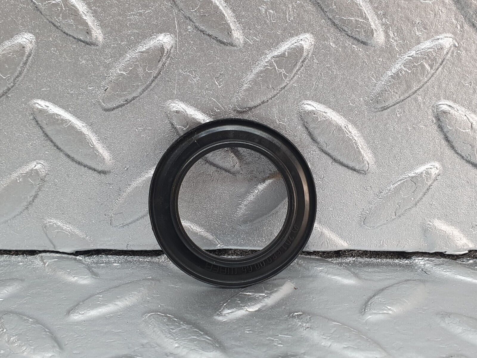 42962 Mercedes-Benz W201 190 2.0L Ignition Switch Chrome Ring Trim 2016800065