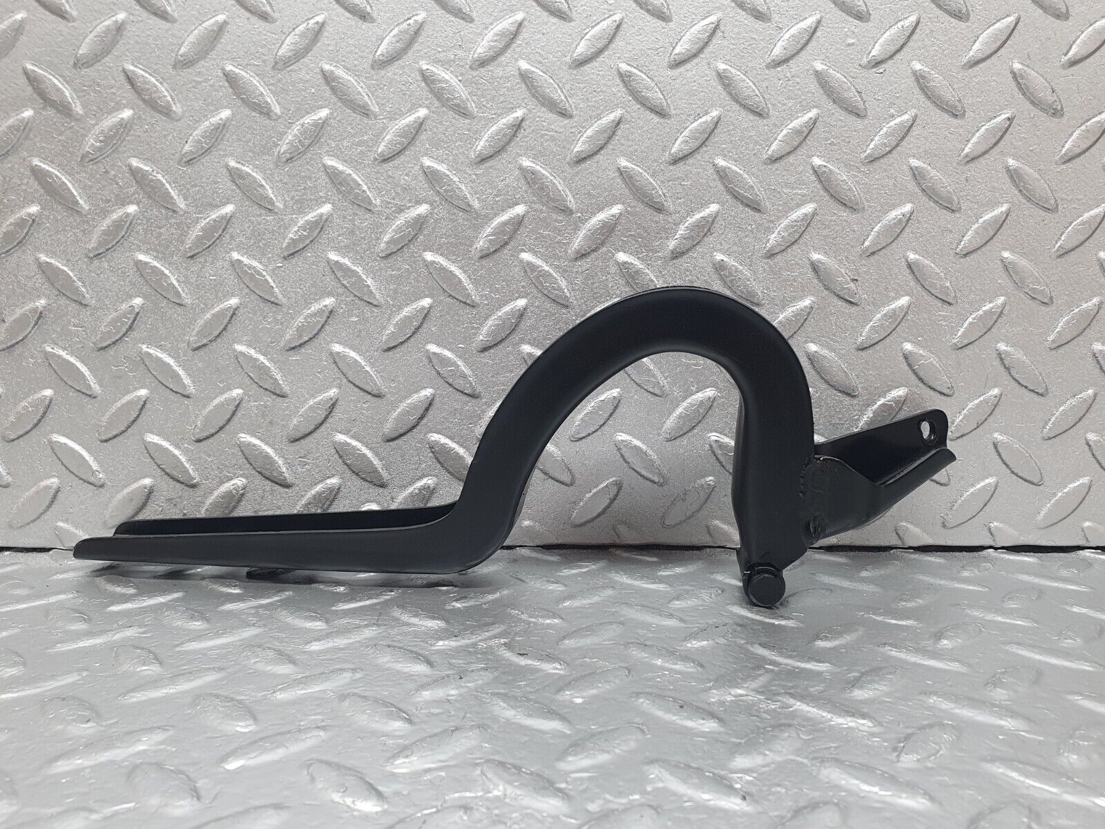 43937 Mercedes-Benz C123 230CE Coupe Trunk Lid Hinge Right Side 1237500287