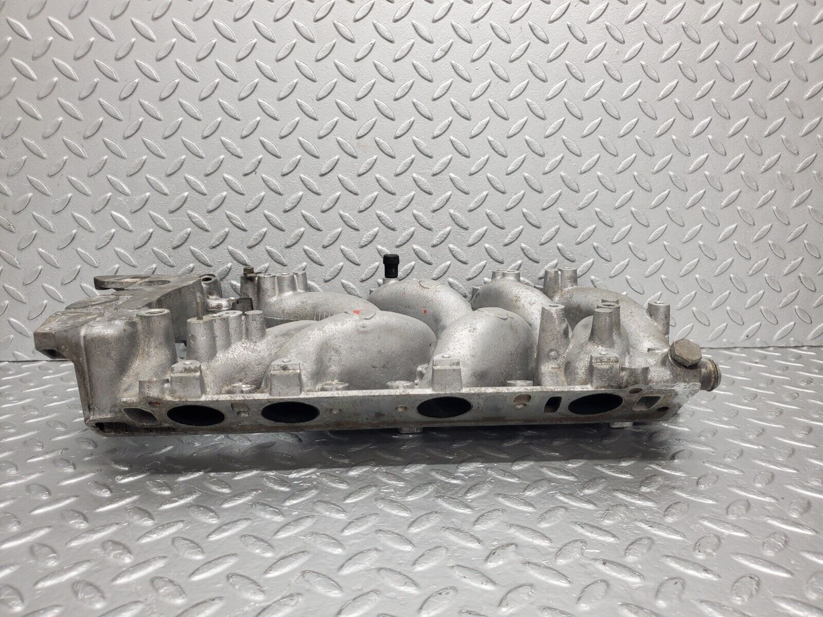 46091 Mercedes-Benz W126 420SE Air Intake Manifold 1161416501
