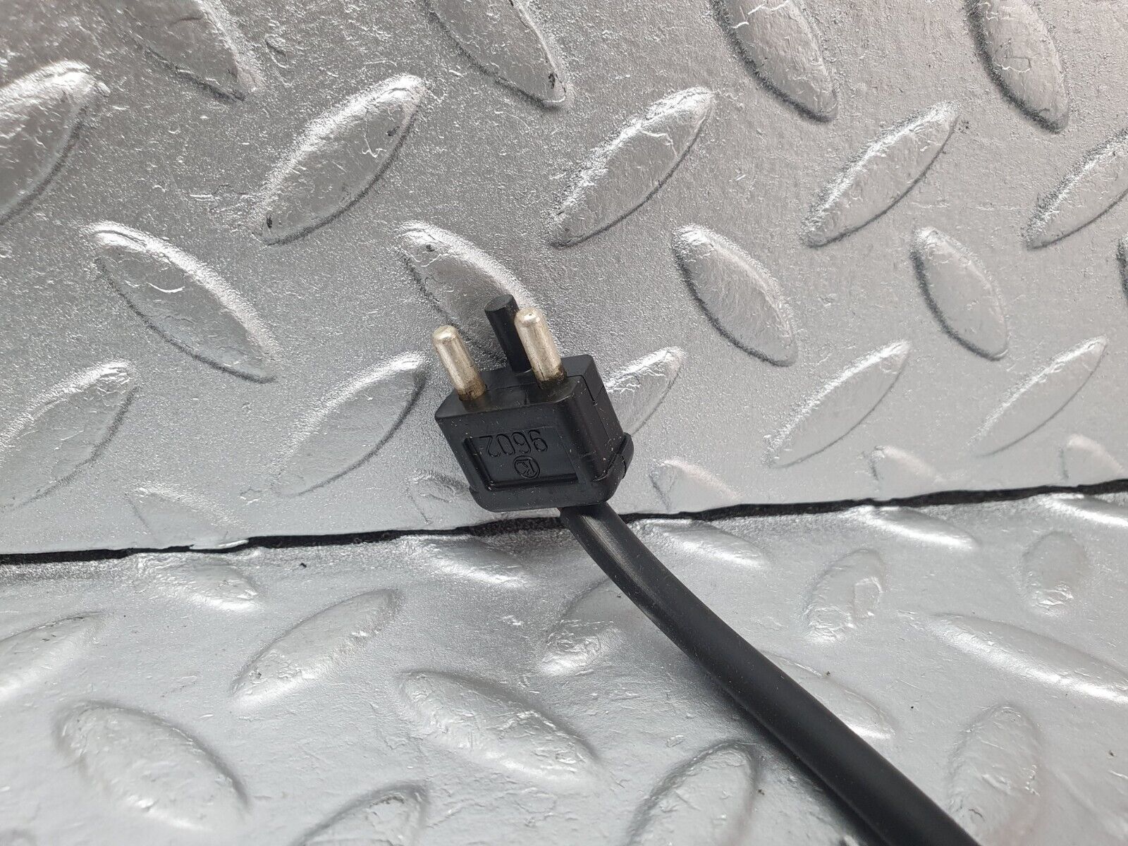 43681 Mercedes-Benz C126 380SEC Coupe Auxiliary Heating Water Pump 1268301014