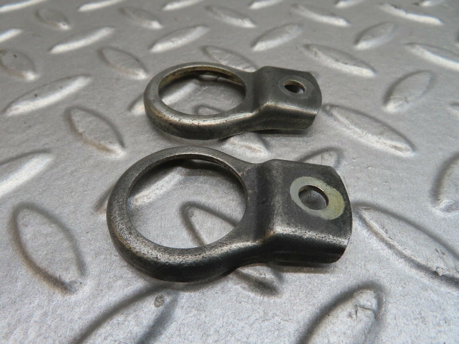 13757 Mercedes-Benz R107 450SL Fuel Injector Bracket