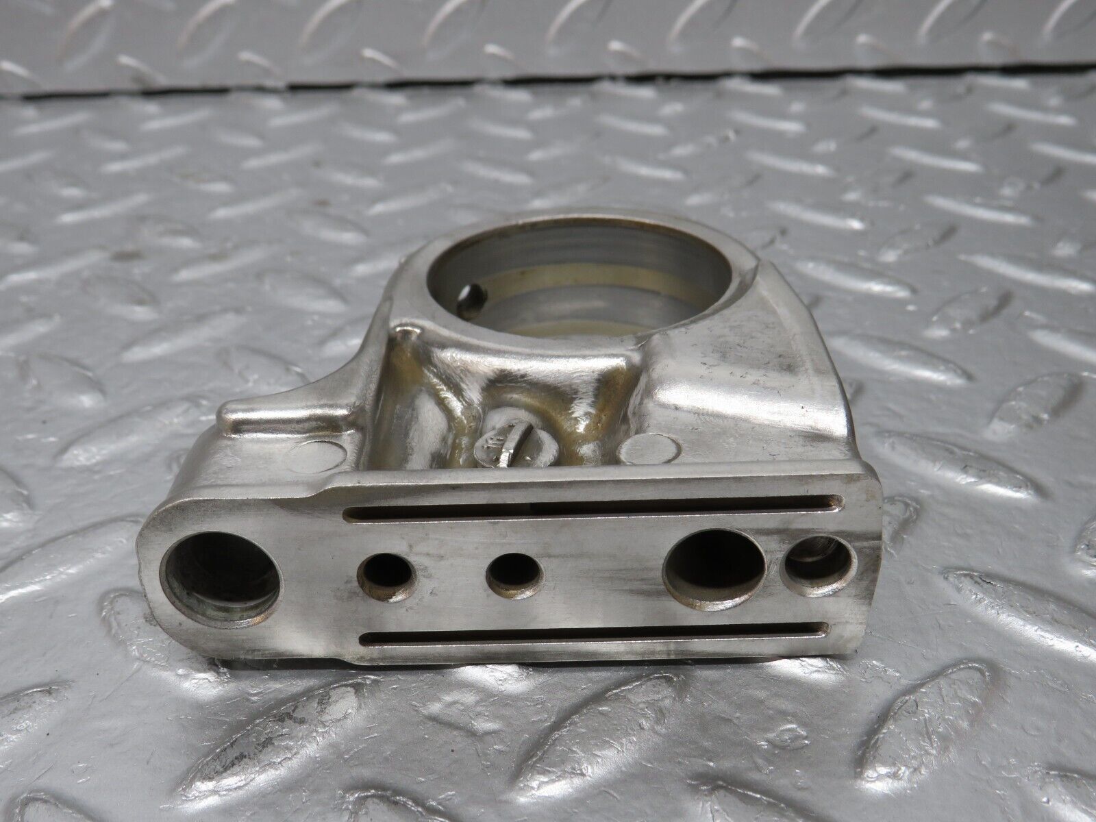 22373 Mercedes-Benz C107 R107 Camshaft Tower Bearing 1160514218