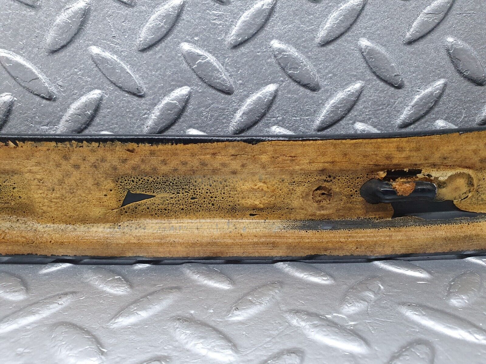 43097 Mercedes-Benz W108 280SE Front Headlining Roof Panel Black