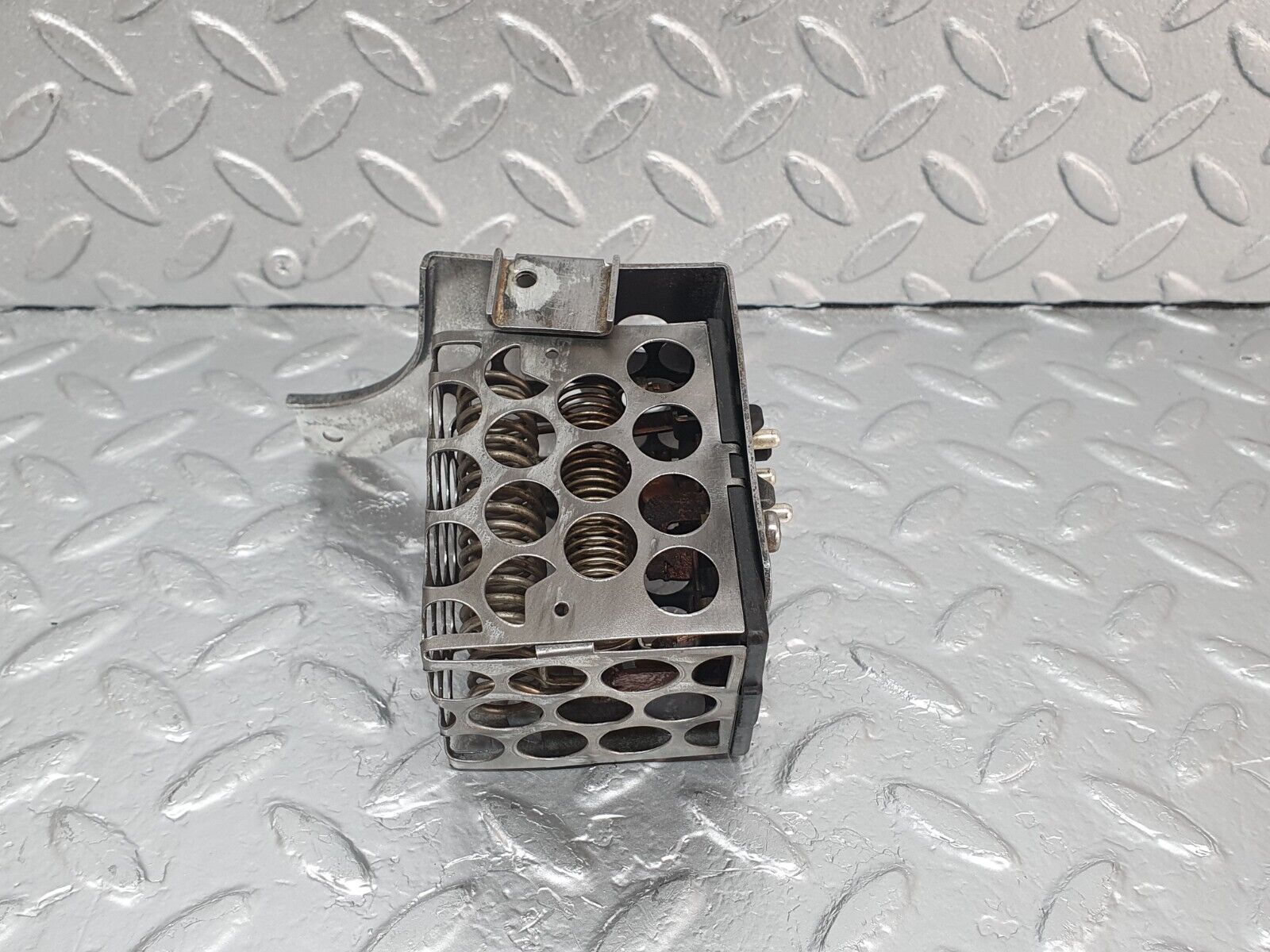 43769 Mercedes-Benz C126 380SEC Coupe Heater Blower Resistor