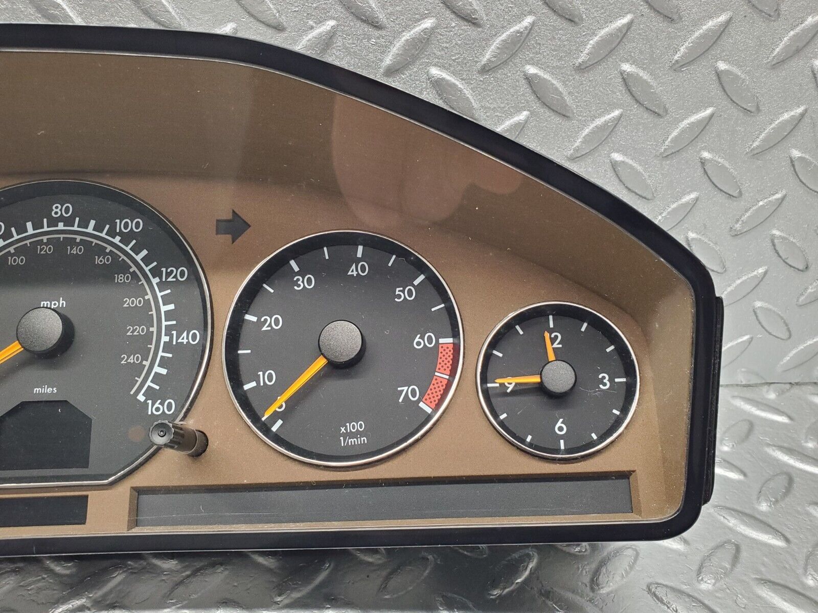 46962 Mercedes-Benz R129 320SL Coupe Instrument Cluster 1294402911