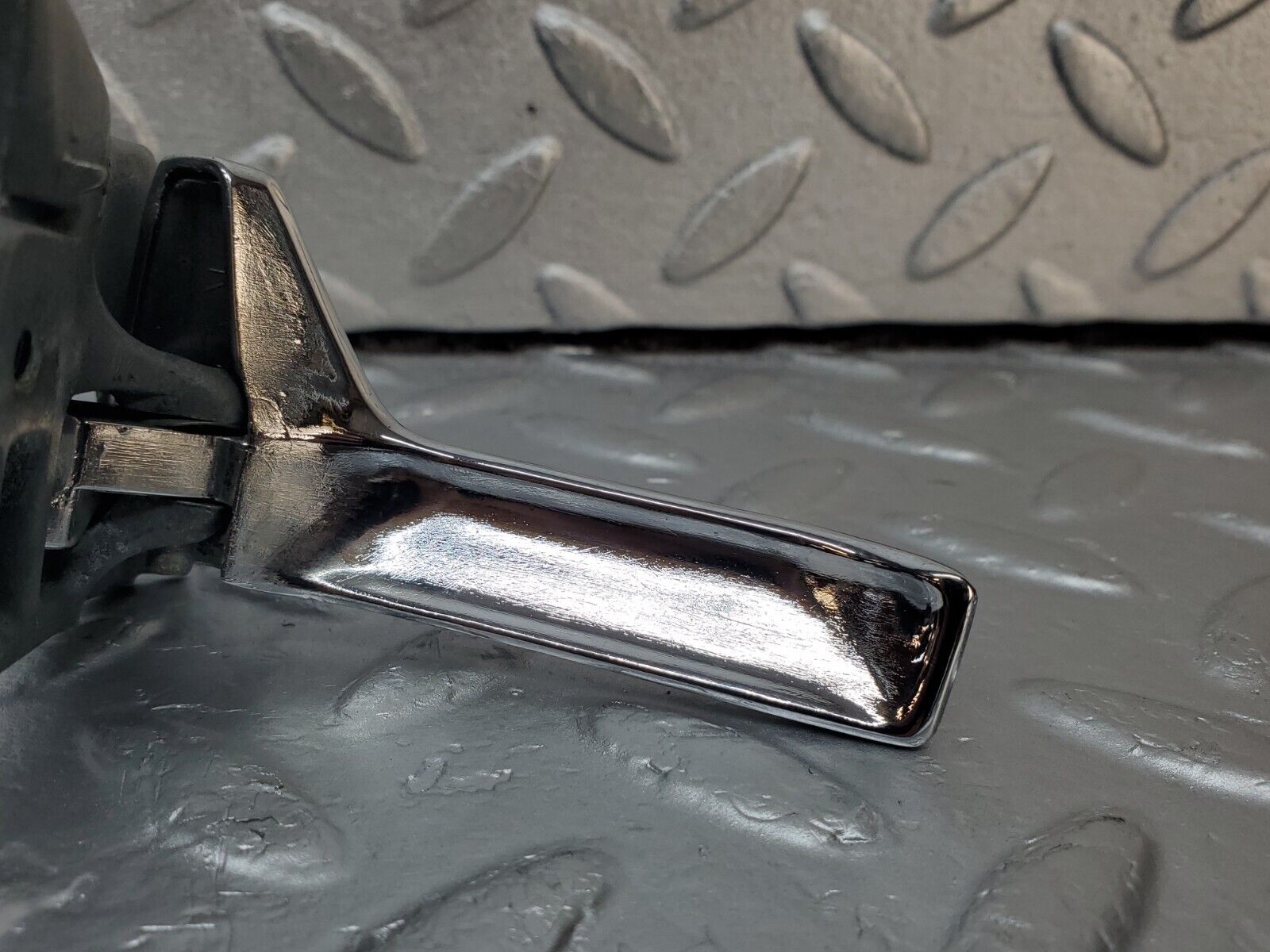 45559 Mercedes-Benz W126 420SE Right Door Interior Handle