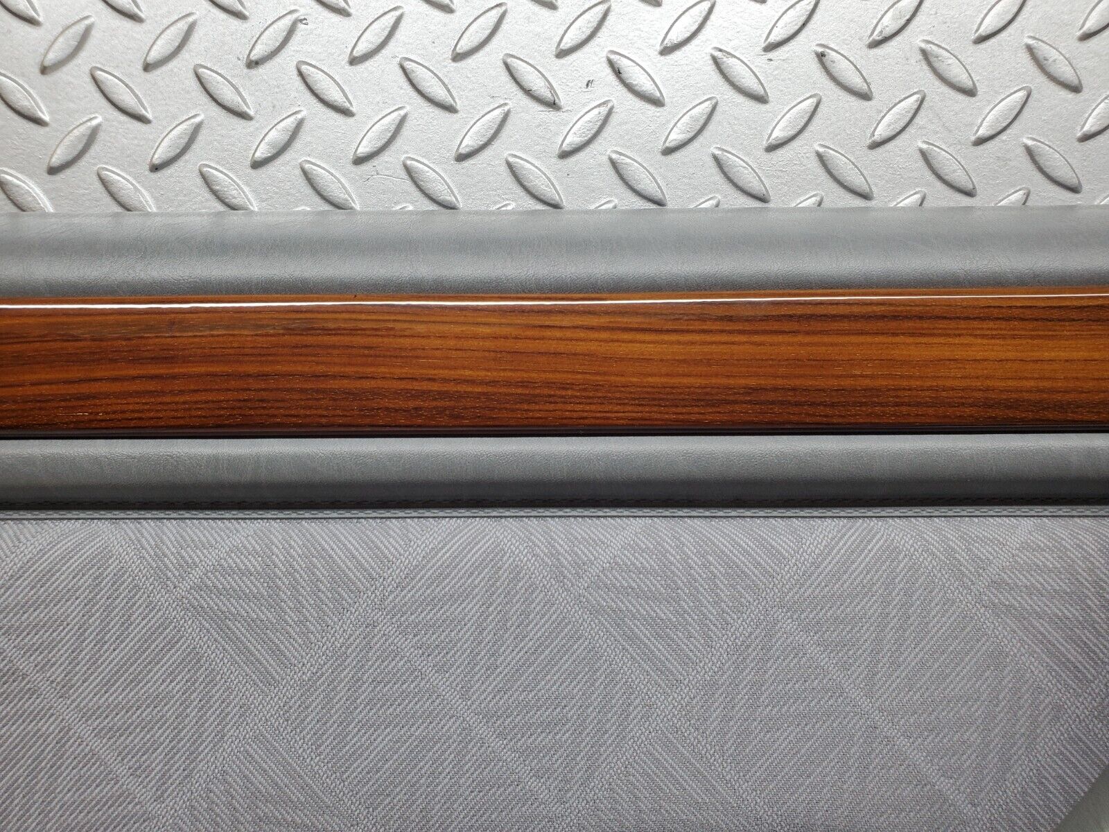 44689 Mercedes-Benz W124 220E Front Left Door Card Grey 1247271370