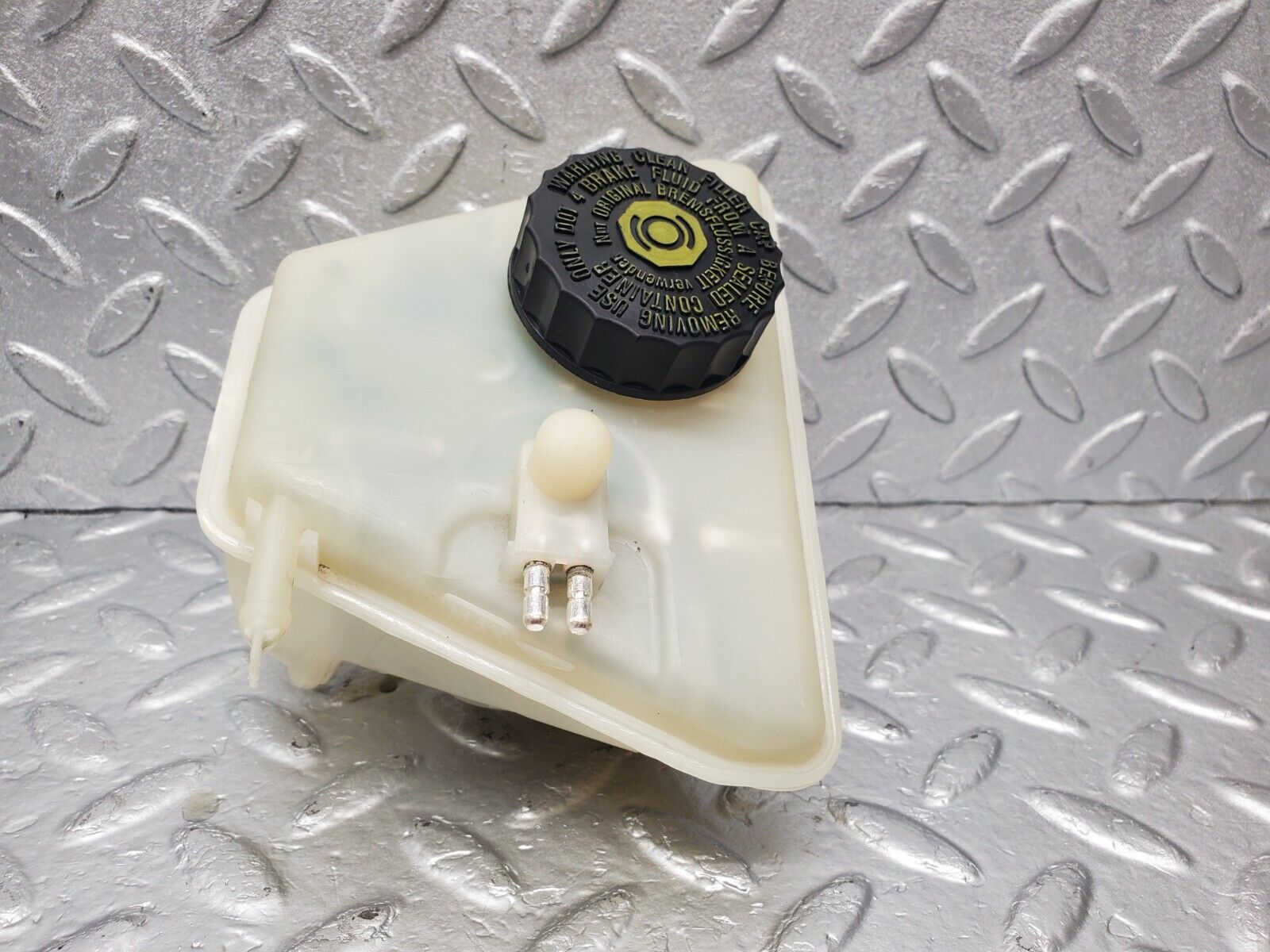 46770 Mercedes-Benz R129 320SL Coupe Brake Fluid Reservoir ATE 0004301102