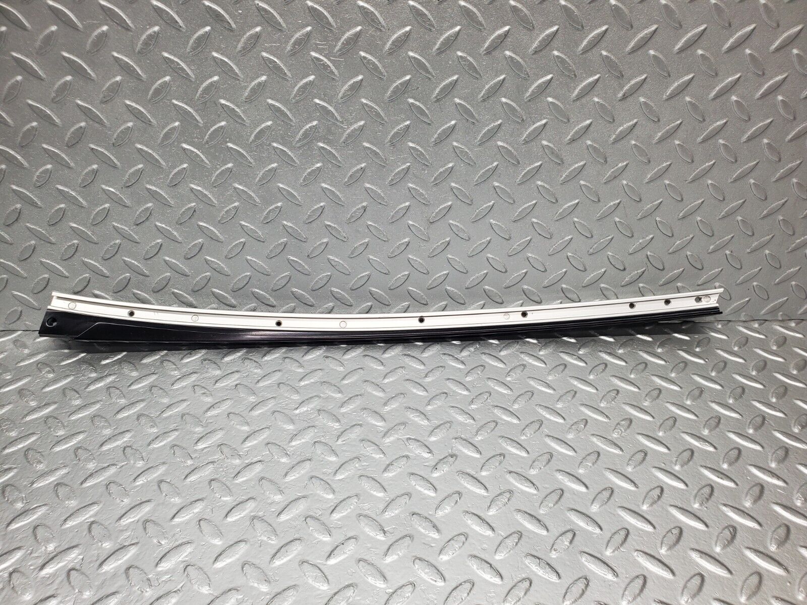 46973 Mercedes-Benz R129 320SL Coupe A Pillar Chrome Cover Trim Right