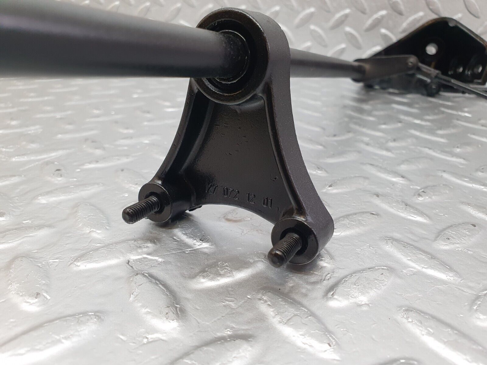 43445 Mercedes-Benz W108 280SE Throttle Linkage 1290721601