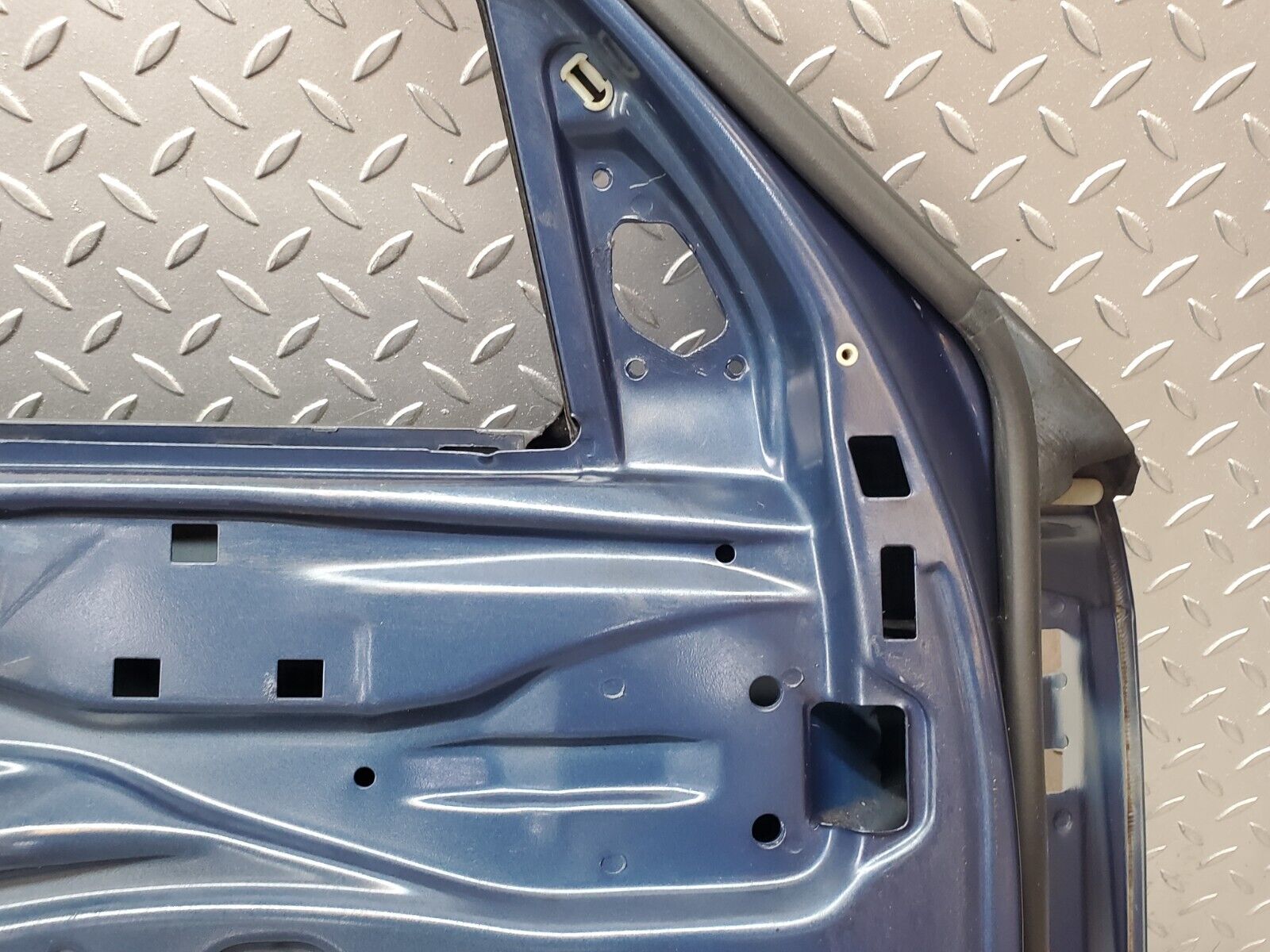 44703 Mercedes-Benz W124 220E Front Left Door