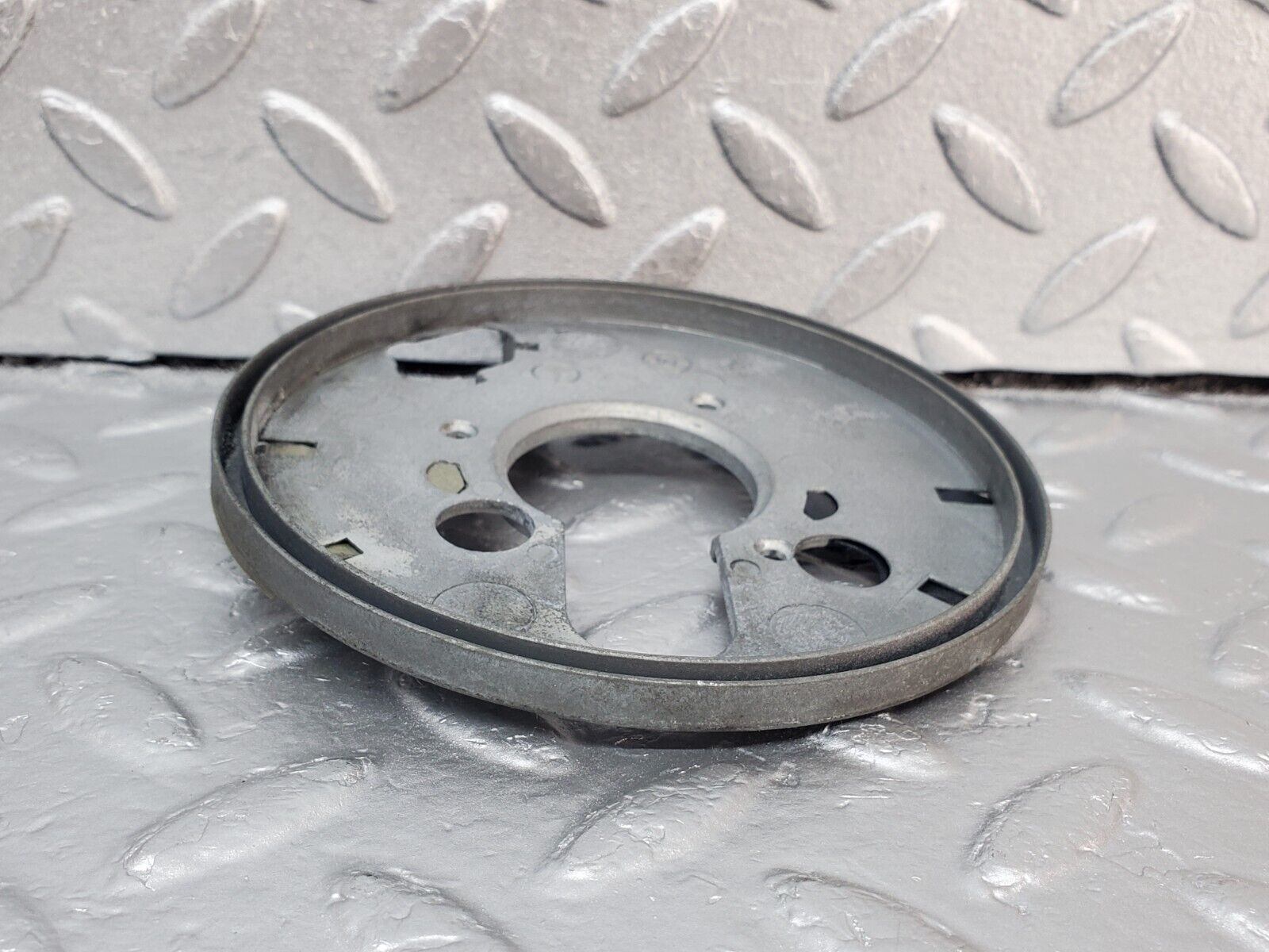 45676 Mercedes-Benz W126 420SE Steering Wheel Contact Plate 1244620097