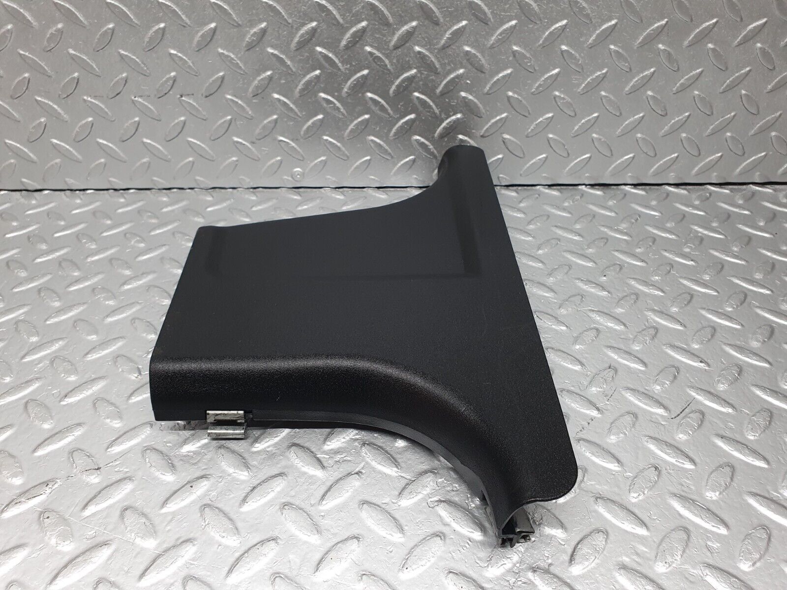 41780 Mercedes-Benz W202 C200 B Pillar Bottom Cover Left 2026902330