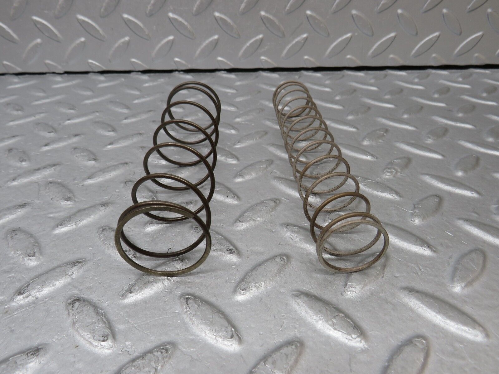 36438 Mercedes-Benz R107 450SL Automatic Gearbox Piston Spring Set