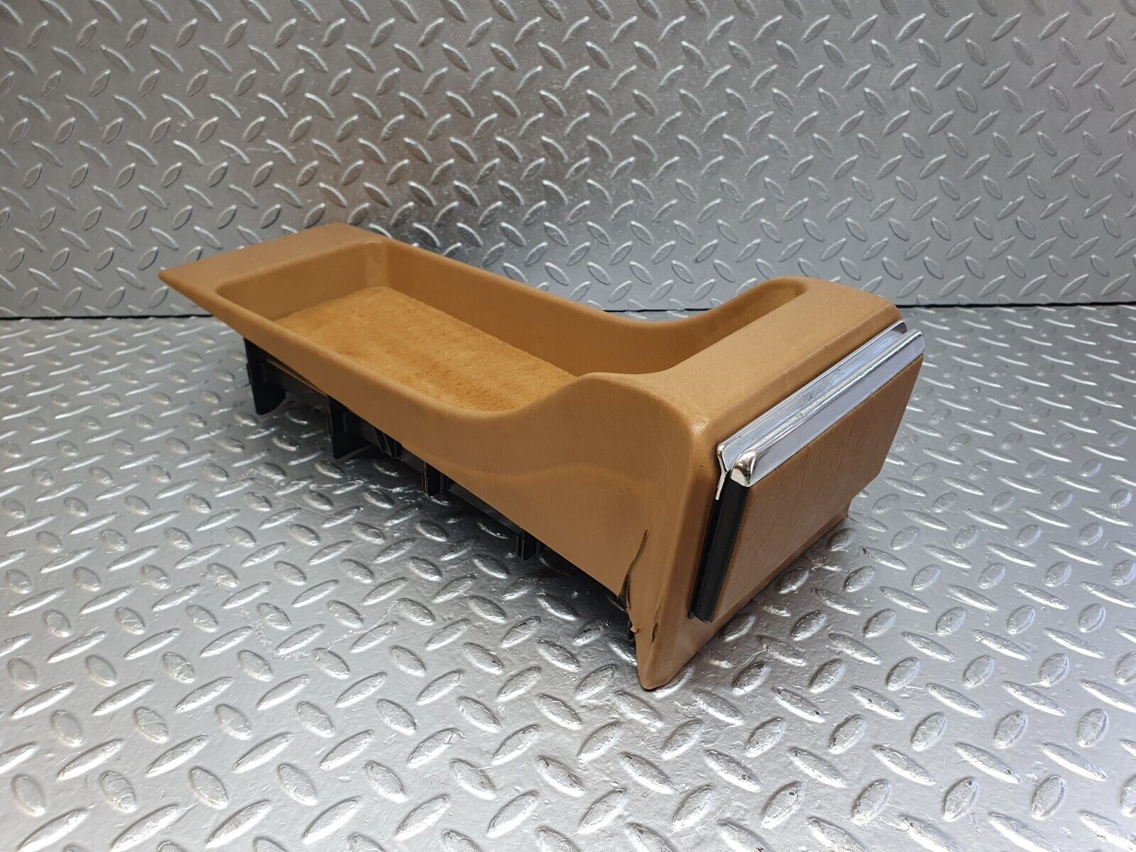 43784 Mercedes-Benz C126 380SEC Coupe Rear Centre Console 1268430707 1268430607