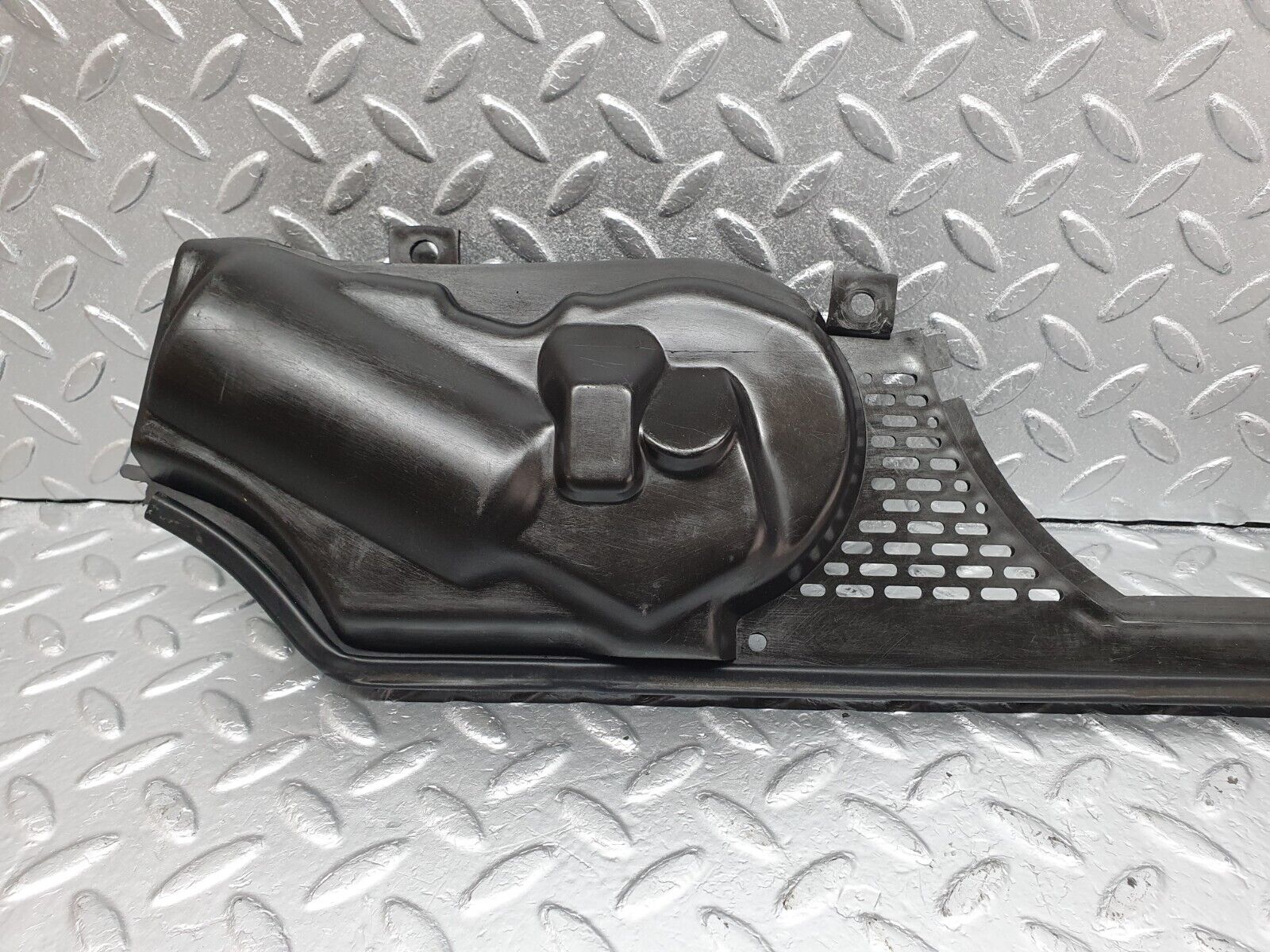 42589 Mercedes-Benz R129 320SL Coupe Windscreen Wiper Motor Cover Panel