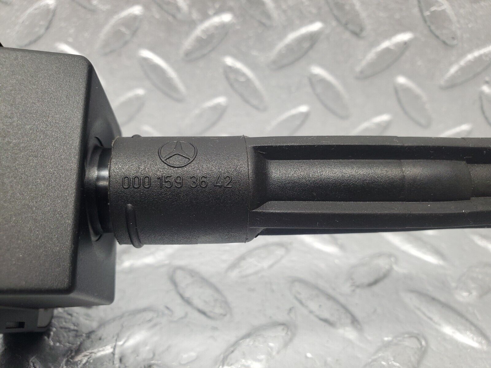 46199 Mercedes-Benz W124 280E Ignition Bosch 0001587003 0221506444 0001593642