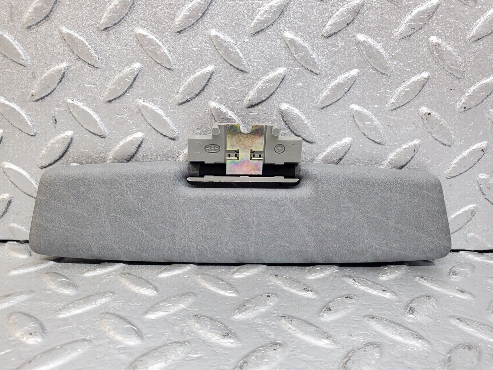 44625 Mercedes-Benz W124 220E Middle Sun Visor Grey