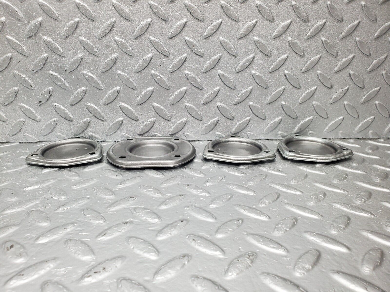 46726 Mercedes-Benz C123 280CE Coupe Camshaft Access Cover Plate