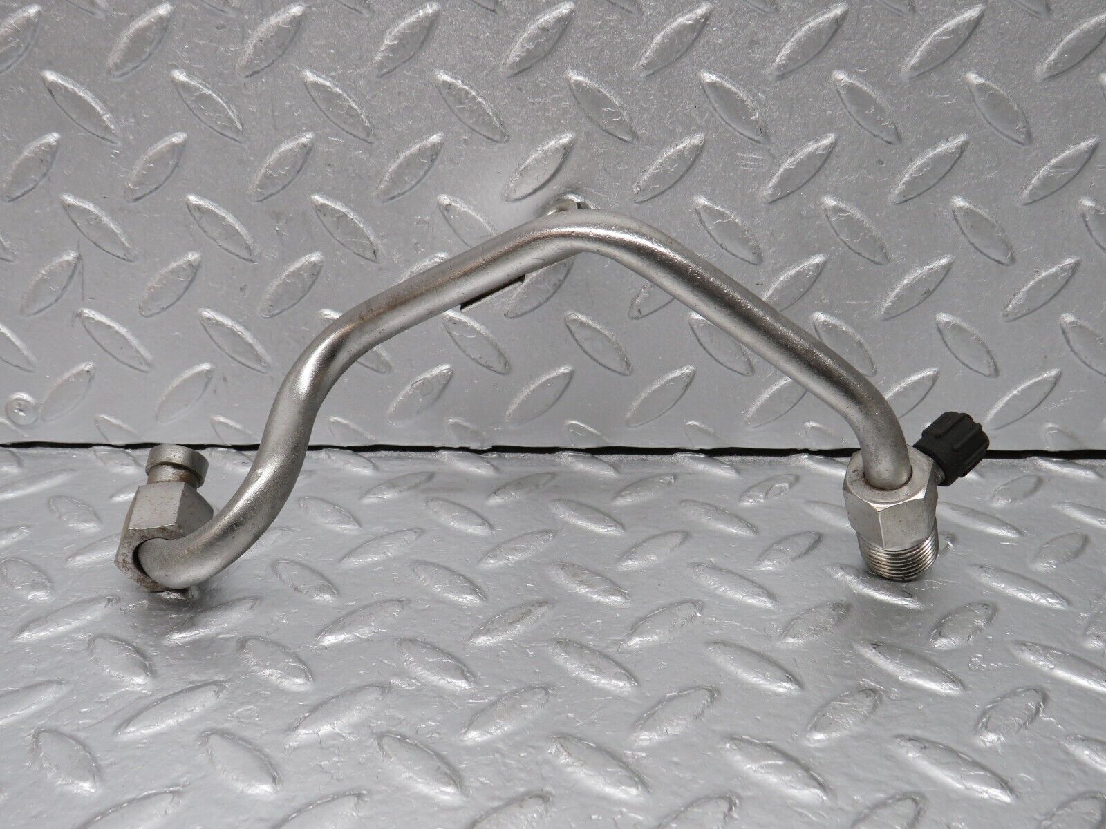 39286 Mercedes-Benz R107 500SL Air Conditioning Hose Pipe