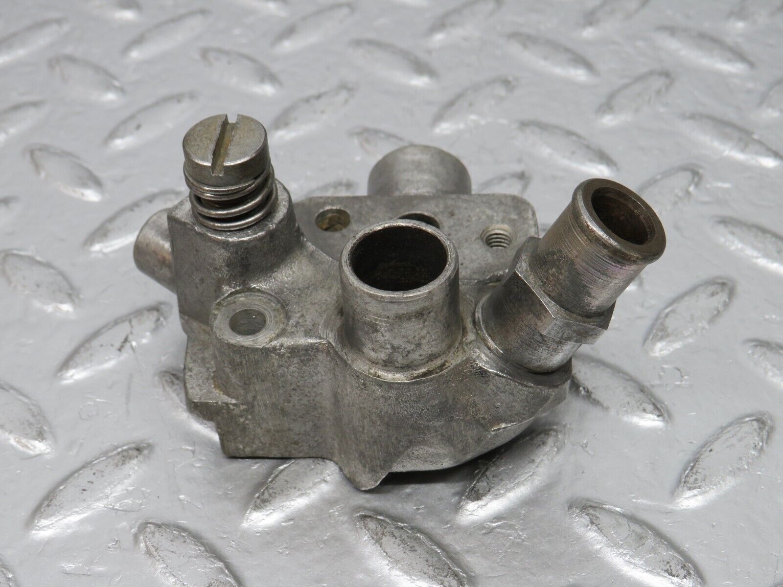 32767 Mercedes-Benz C107 R107 350 V8 Auxiliary Air Valve 1160940012